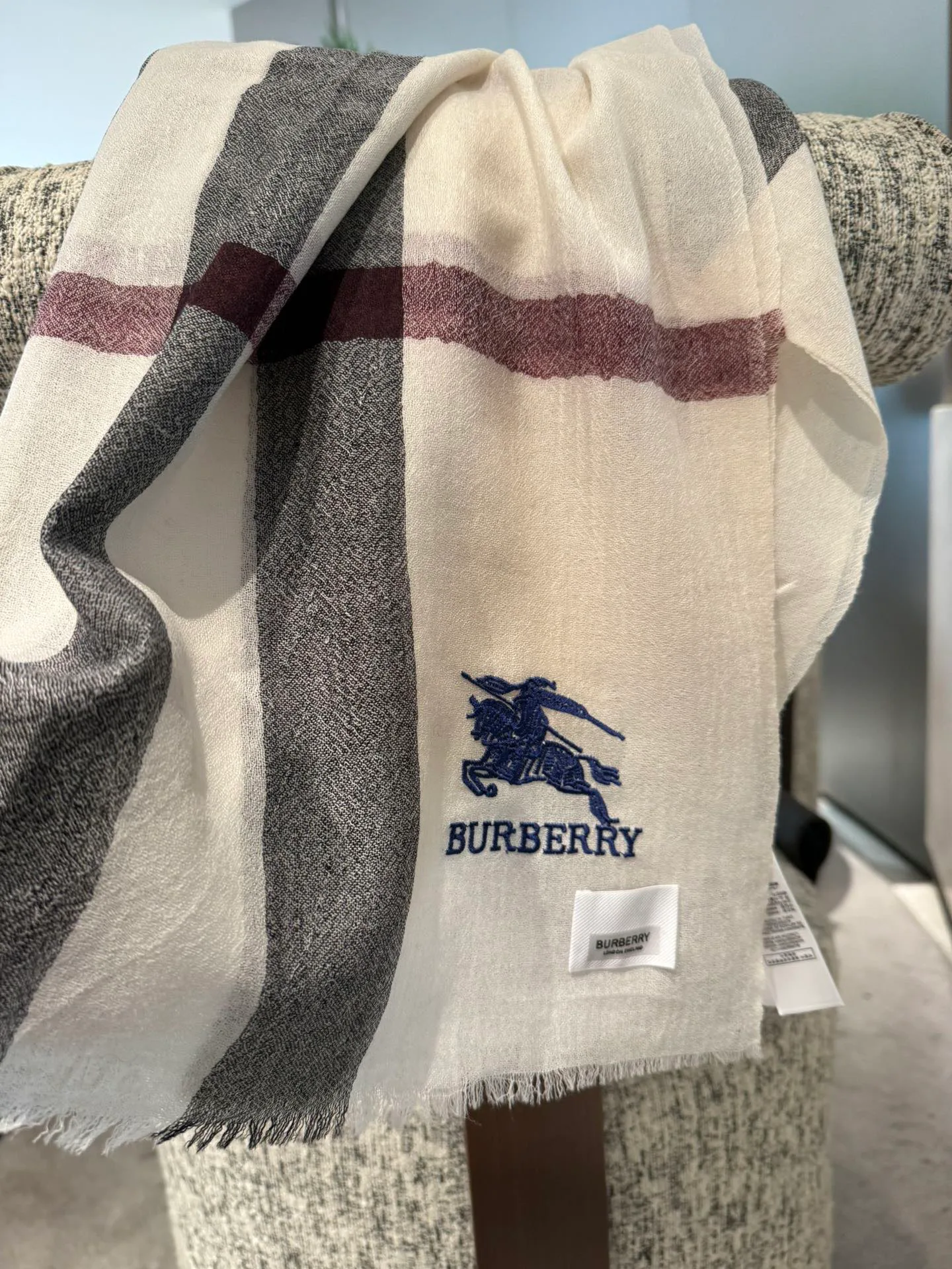 Scarves BURBERRY 18222429