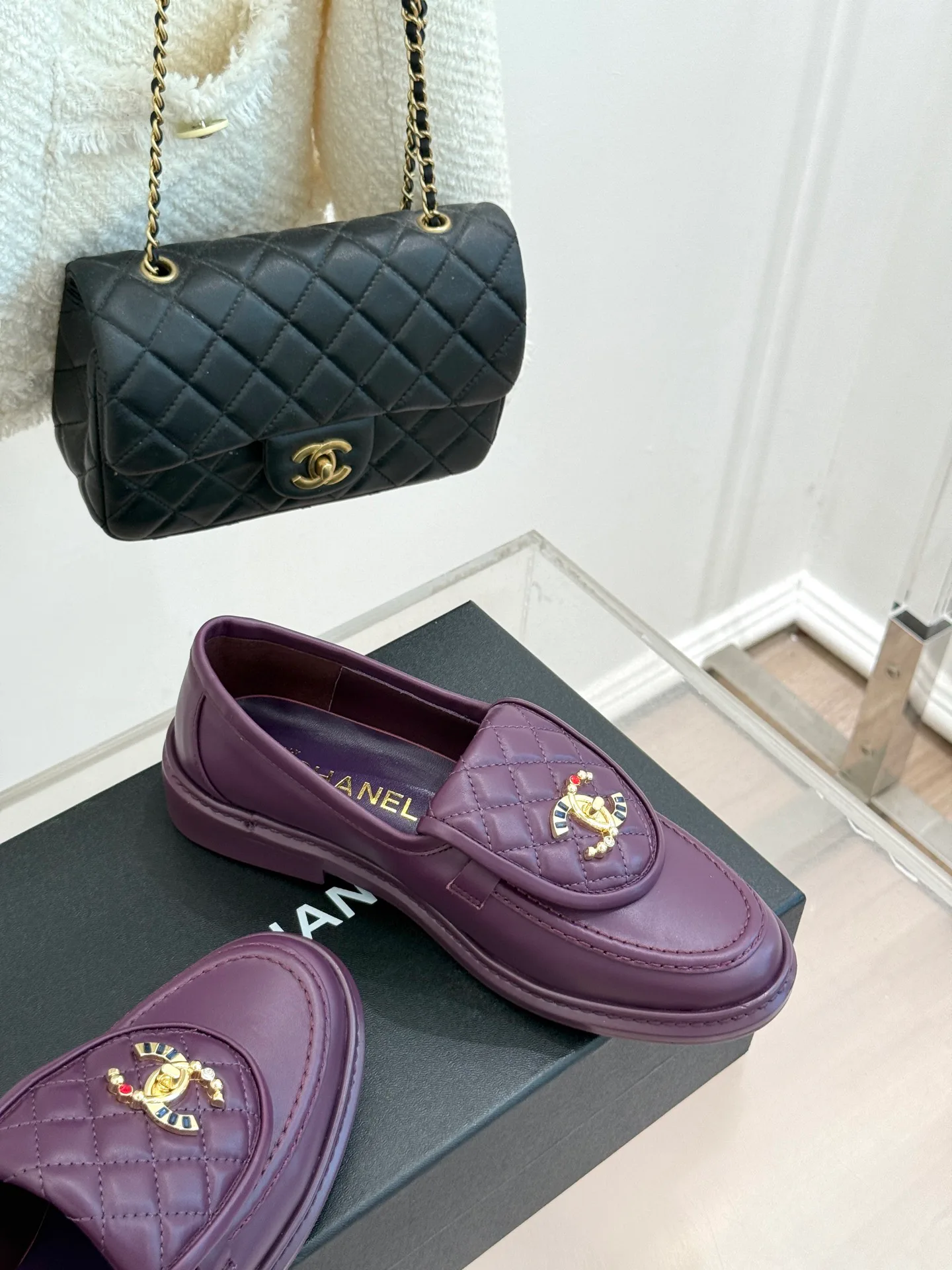 Women's Loafers And Moccasins CHANEL 17336060