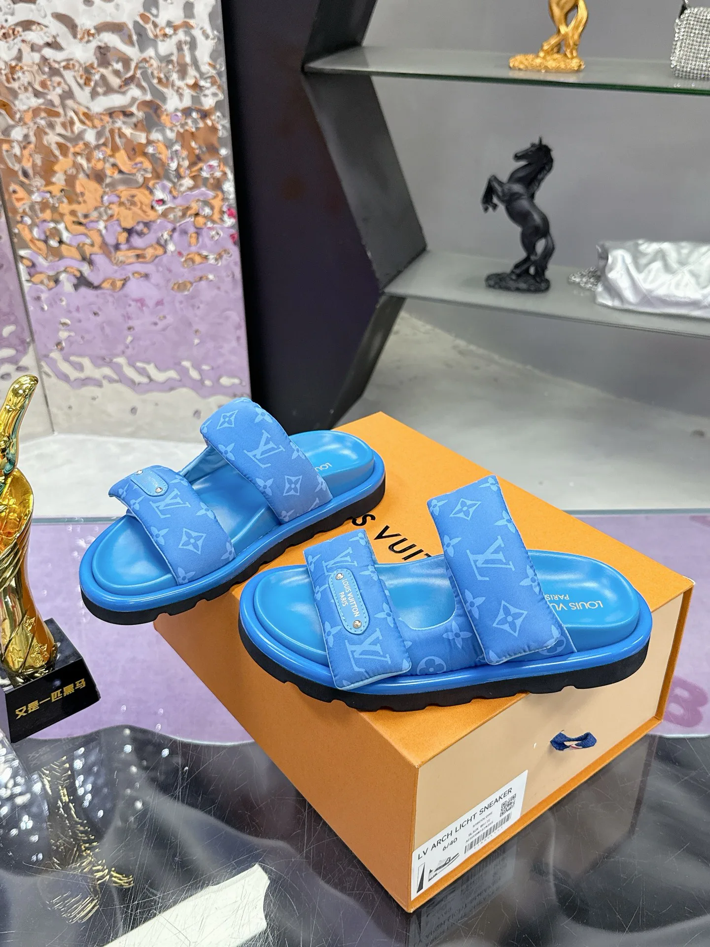 Women's Flip-Flops LOUIS VUITTON 17530455