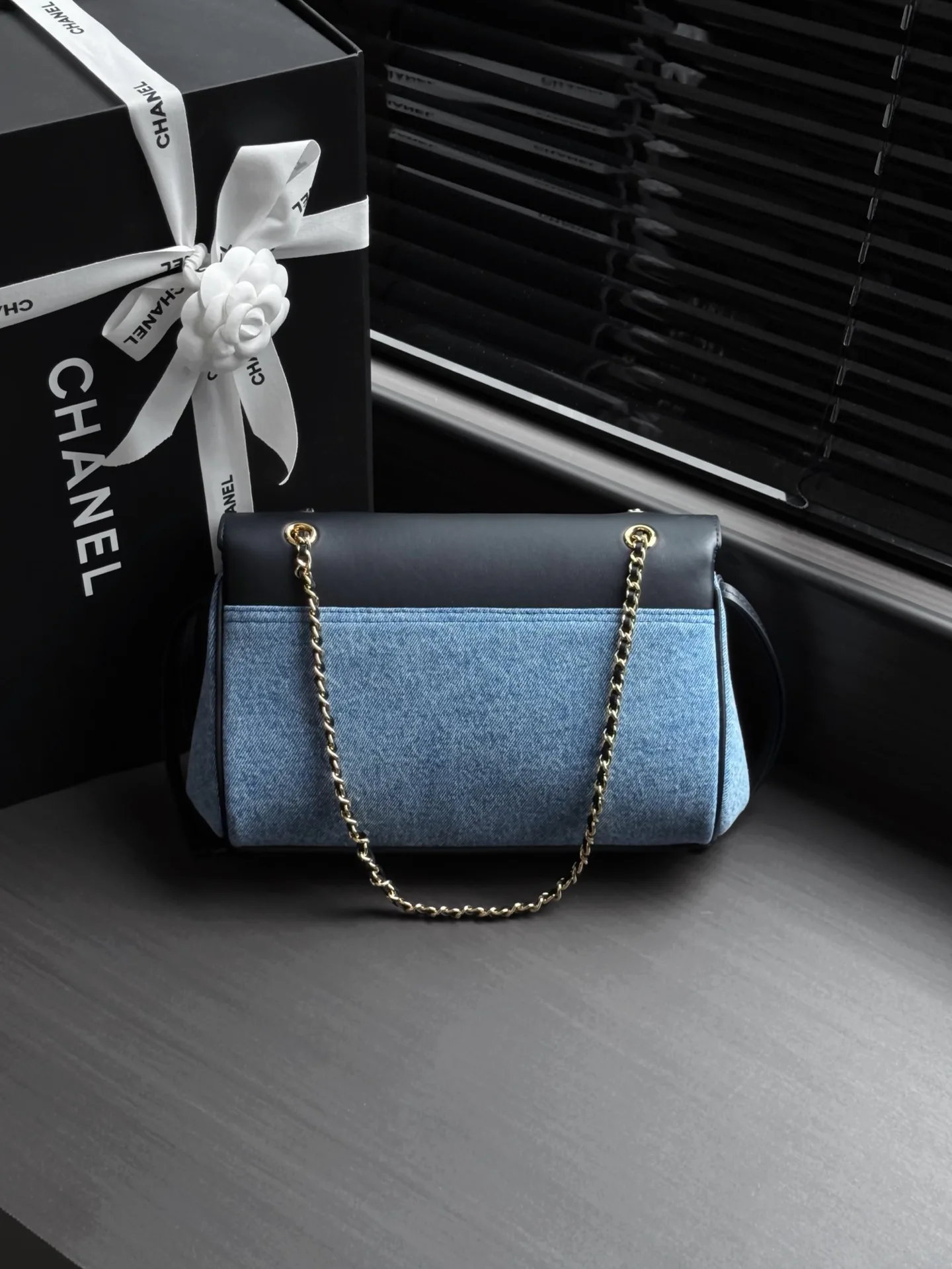 Women's Classic Handbags CHANEL 18147652