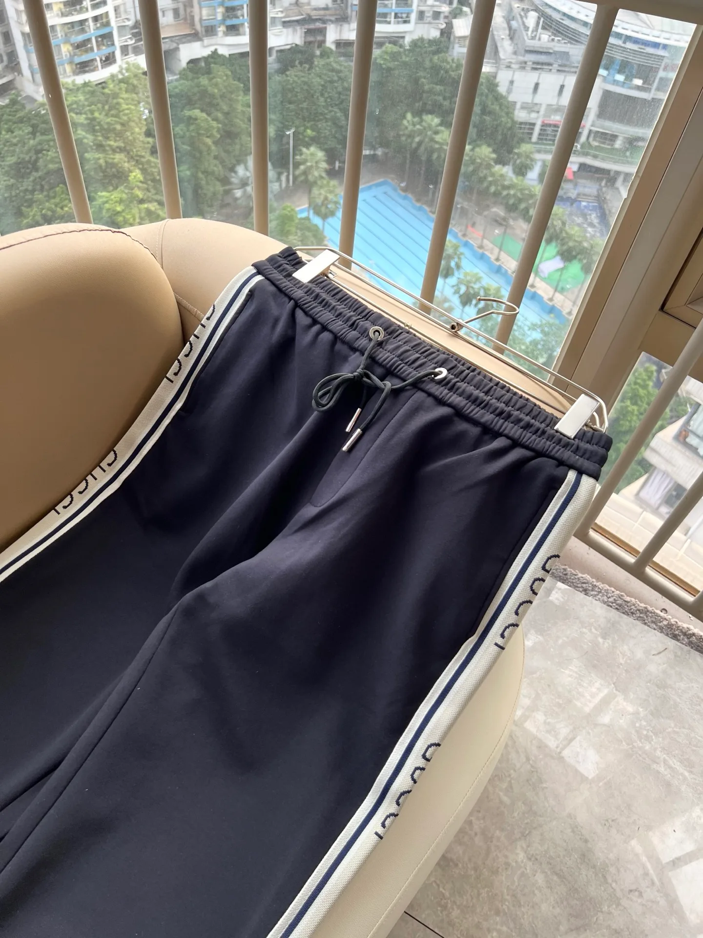 Men's Trousers GUCCI 18495742