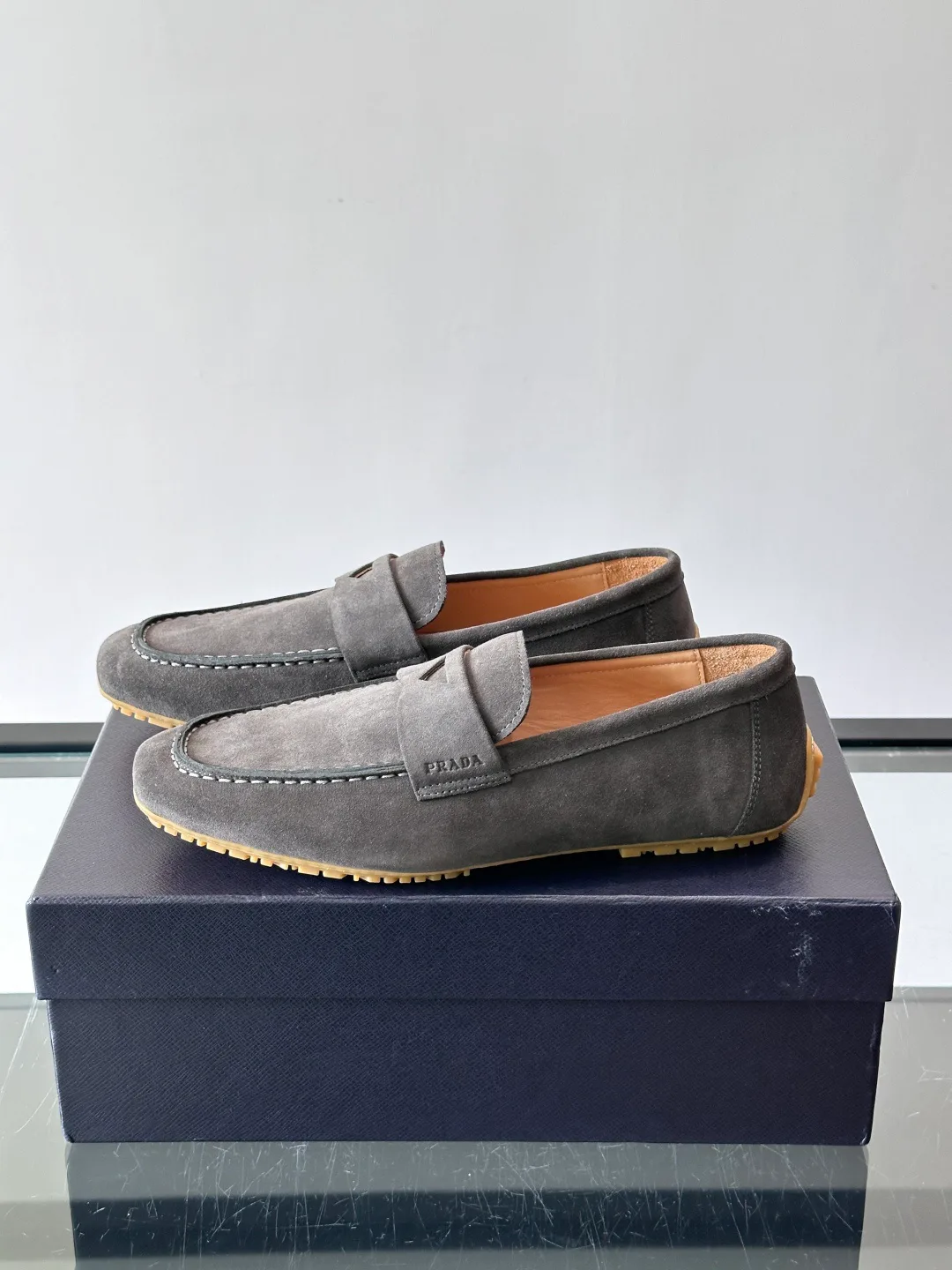 Men's Loafers And Dress Shoes PRADA 17447554