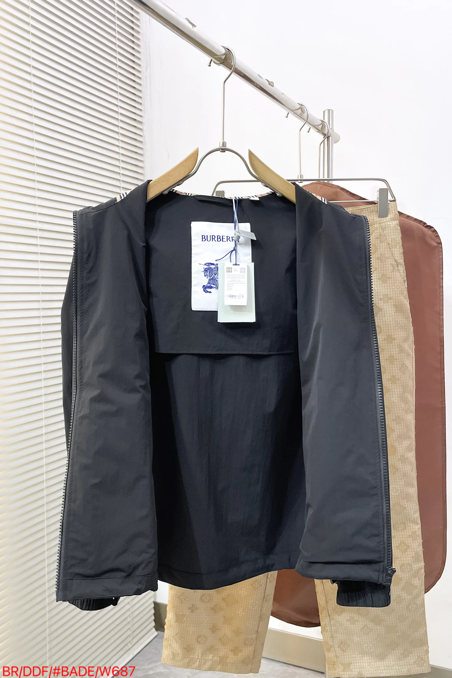 Men's Jackets And Down Jackets BURBERRY 18068558