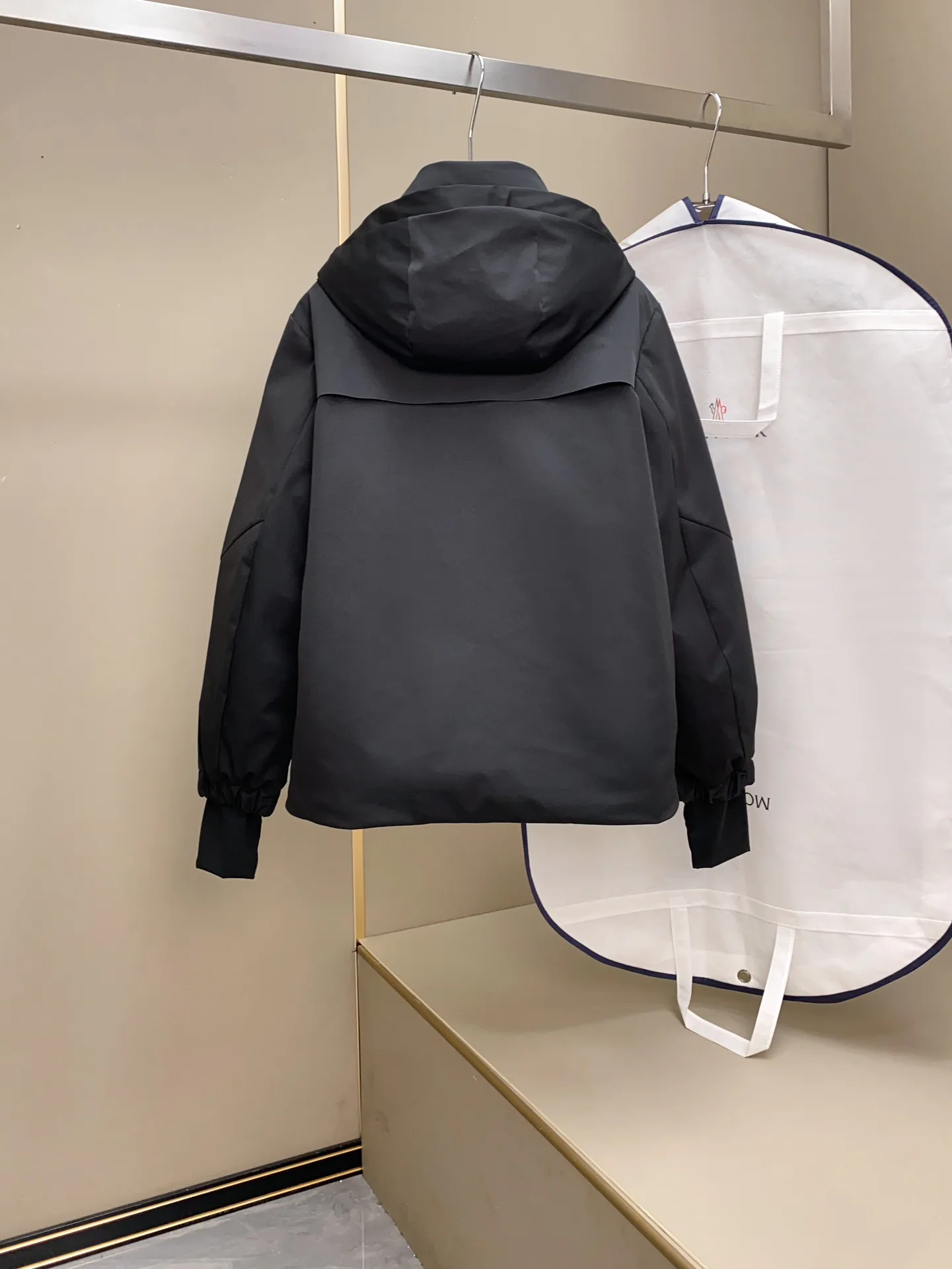 Men's Jackets And Down Jackets MONCLER 18029279