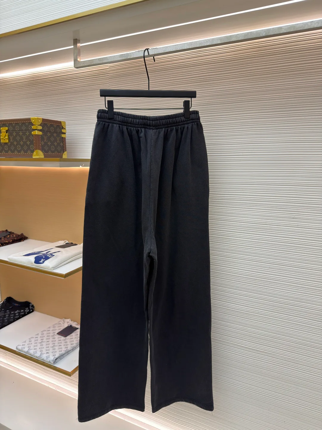 Men's Trousers BALENCIAGA 18153821