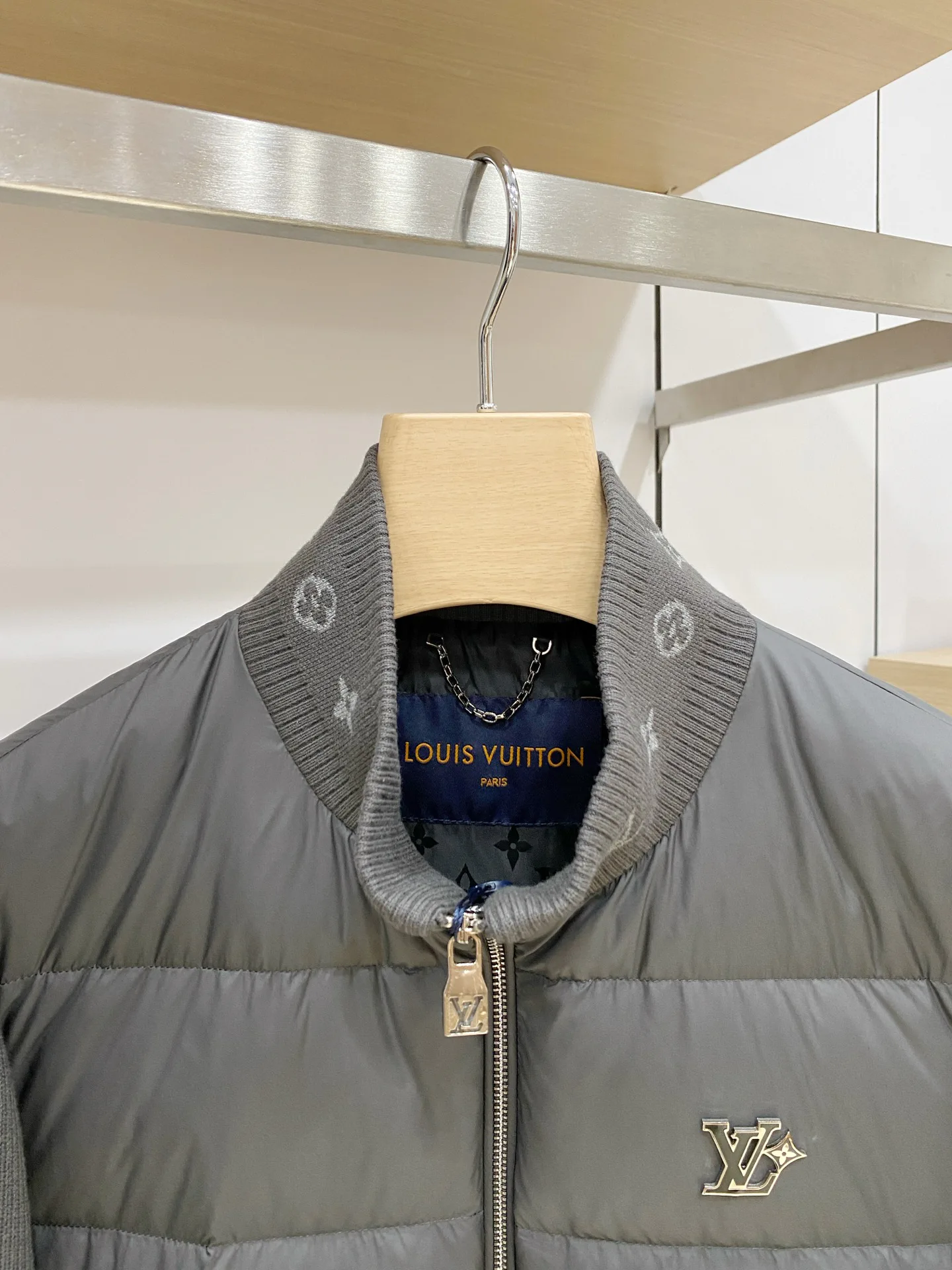 Men's Jackets And Down Jackets LOUIS VUITTON 18374653