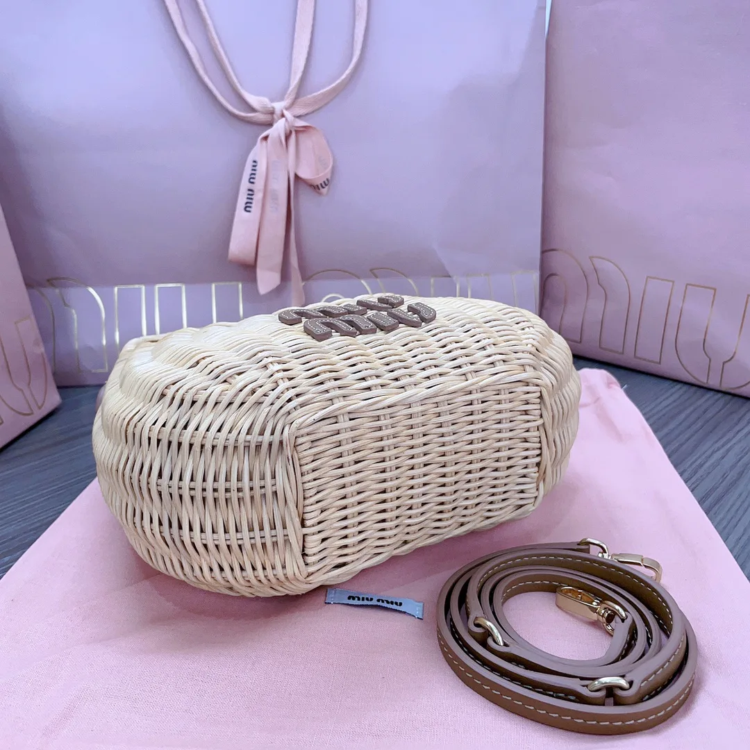 Women's Shoulder Bags MIU MIU 18004734