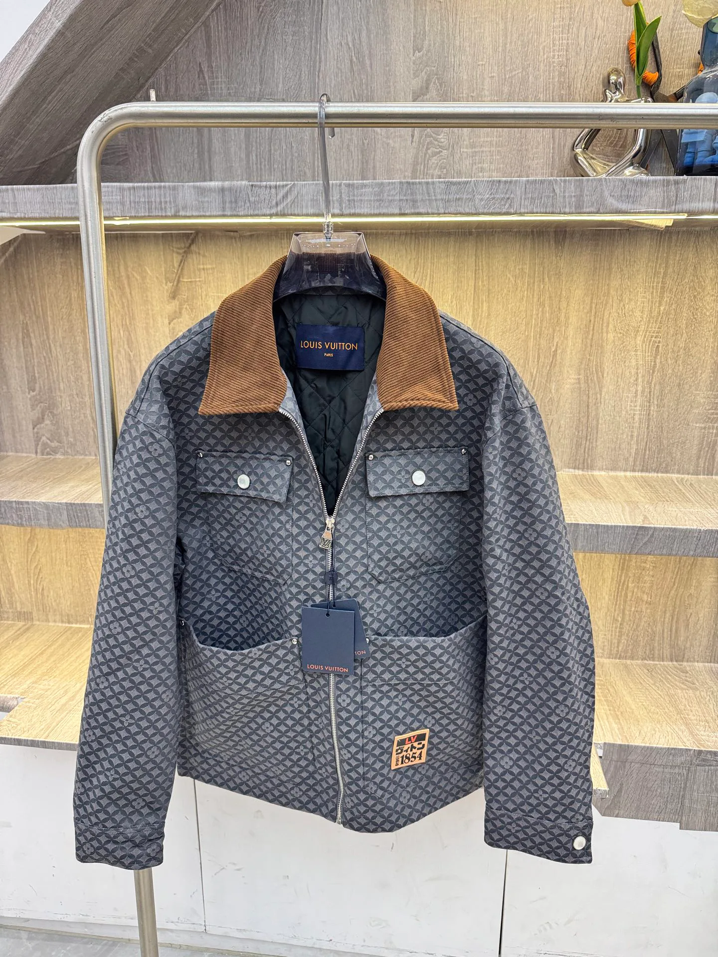 Men's Jackets And Down Jackets LOUIS VUITTON 18140184