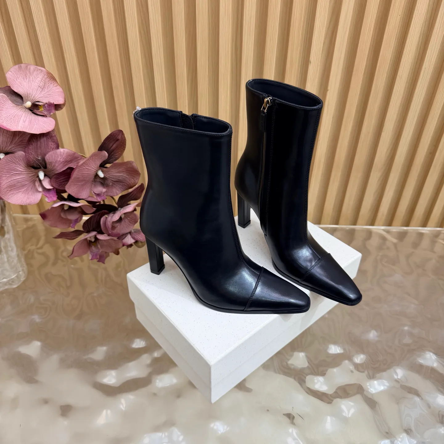 Women's Booties SAINT LAURENT 18508927