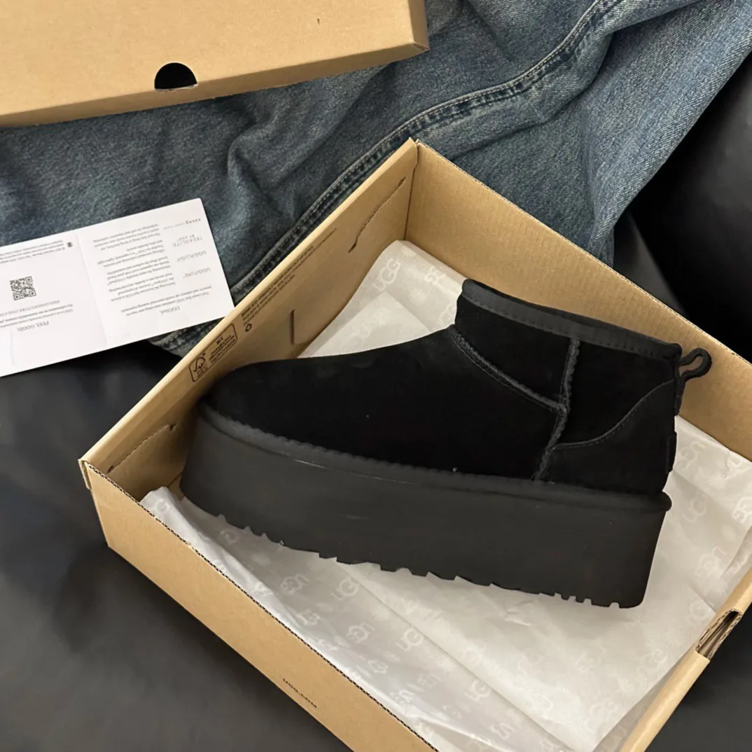Women's Ugg Boots UGG 18286294