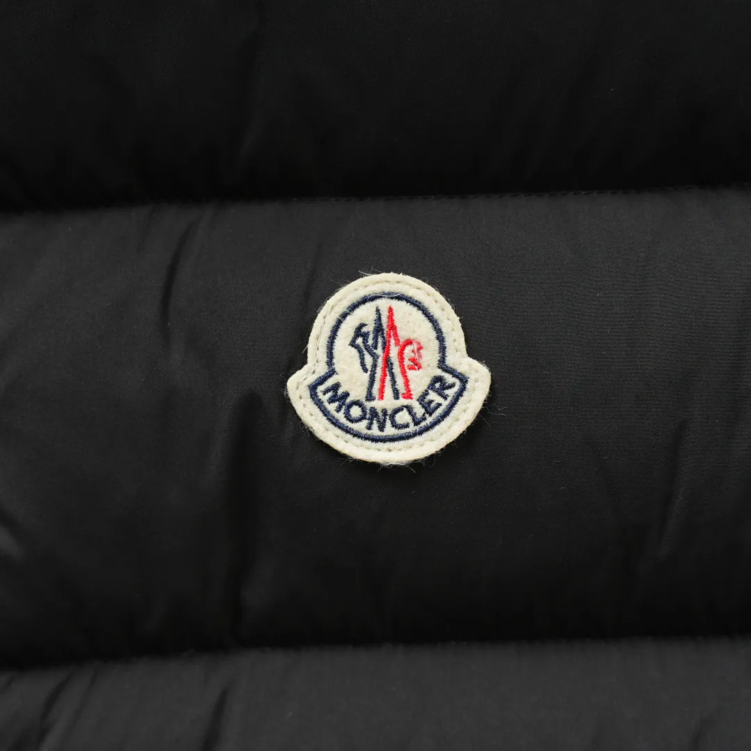 Women's Vests MONCLER 18455953