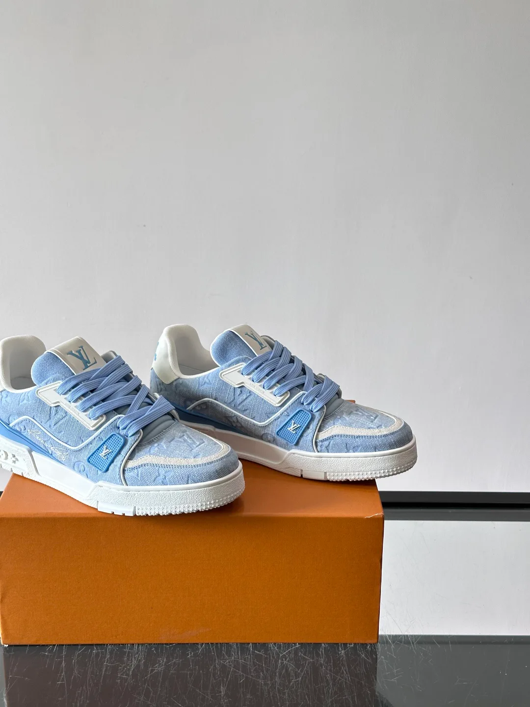 Men's Sneakers LOUIS VUITTON 17760880