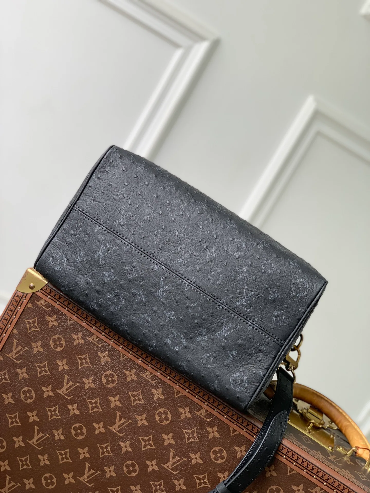 Women's Classic Handbags LOUIS VUITTON 18147440