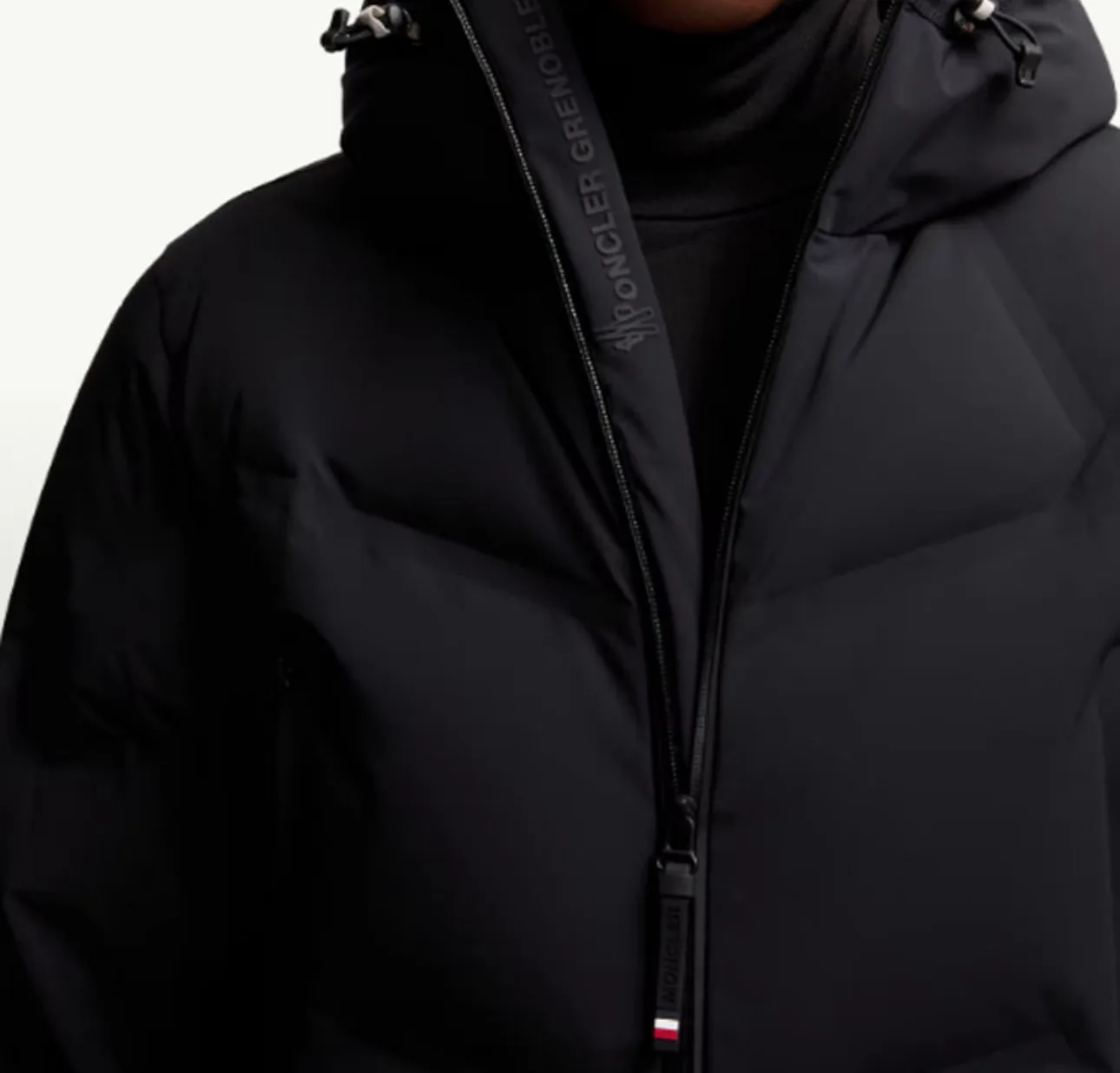 Women's Jackets And Down Jackets MONCLER 18042846