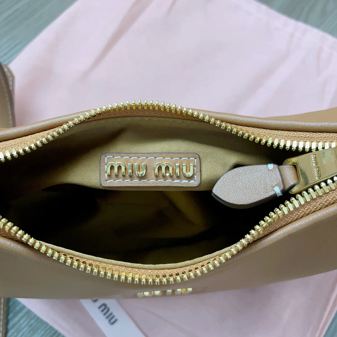 Women's Classic Handbags MIU MIU 18323211