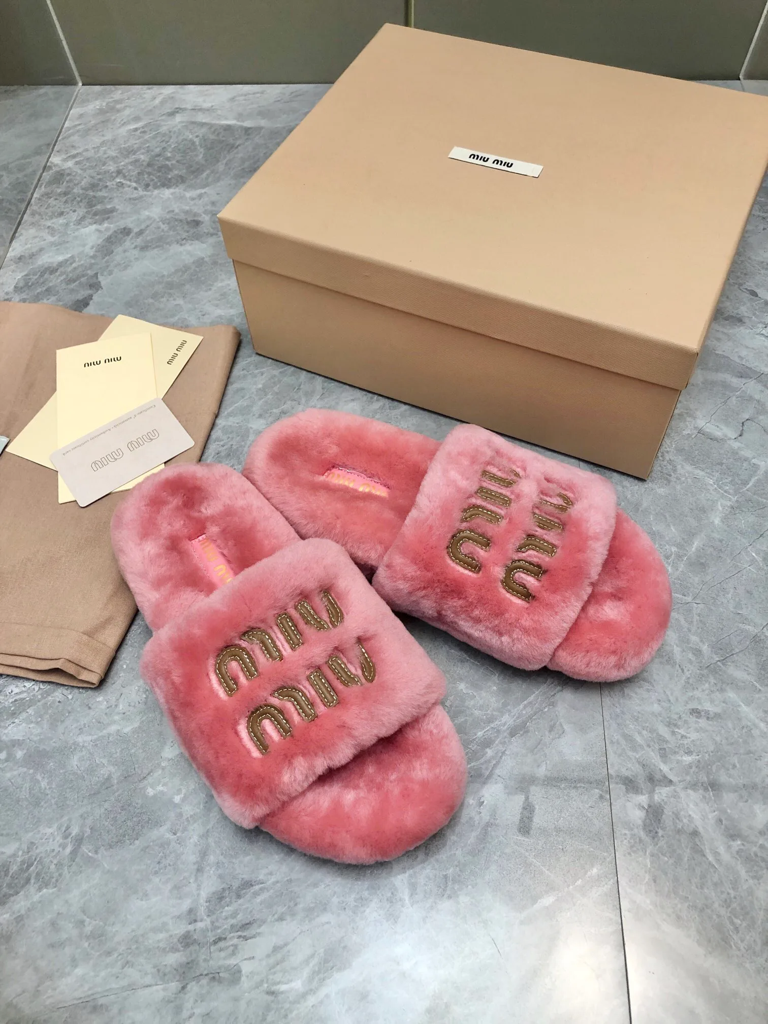 Women's Slippers MIU MIU 18005826