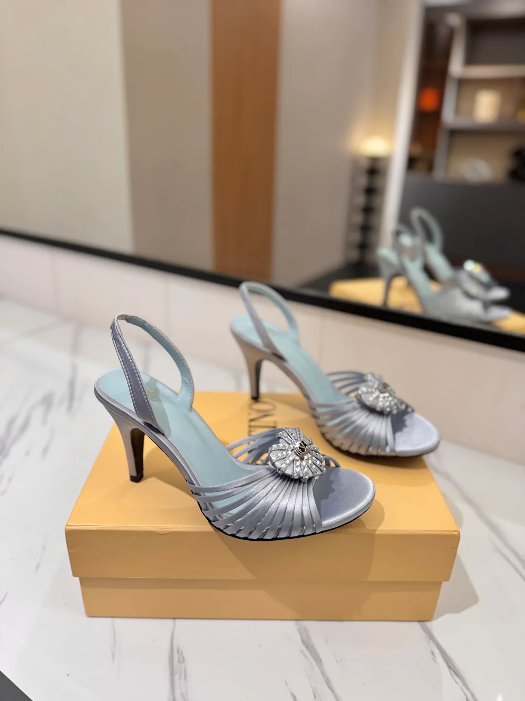 Women's Open-Toe Sandals VALENTINO 18134885