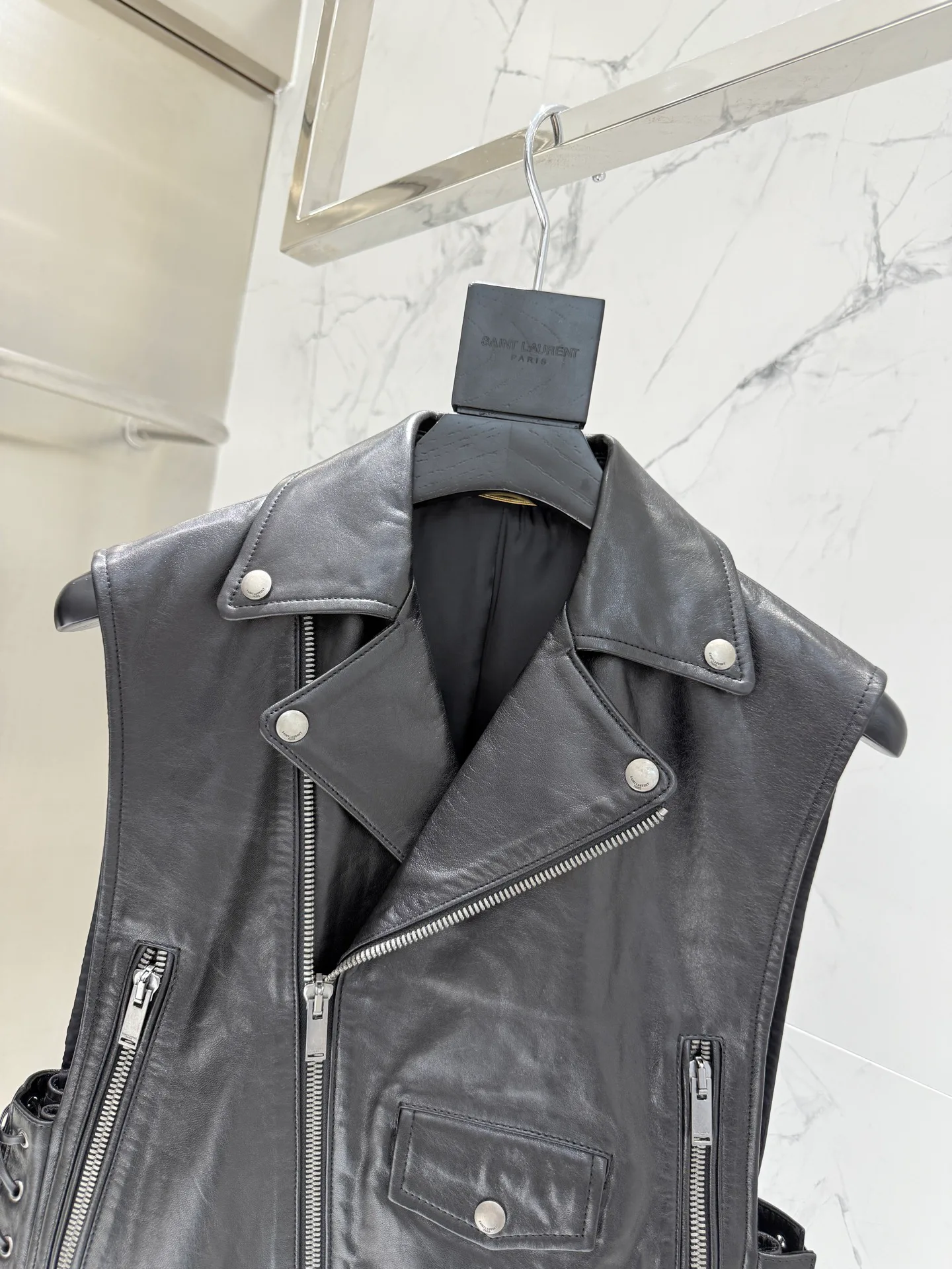 Women's Leather Jackets And Sheepskin Coats SAINT LAURENT 18151051