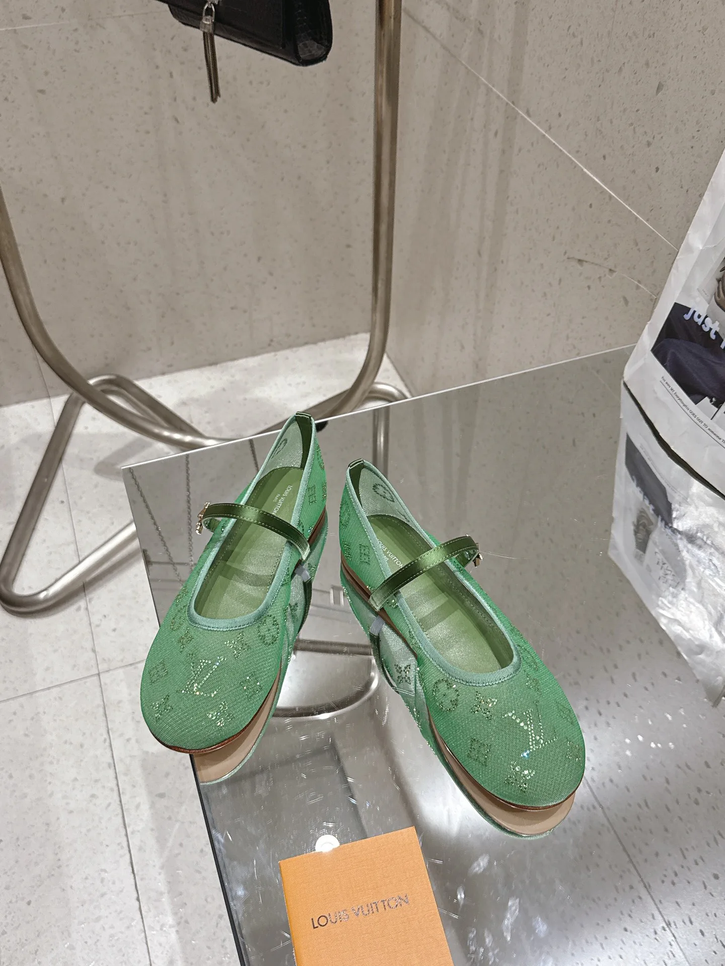 Women's Ballet Flats LOUIS VUITTON 18543754