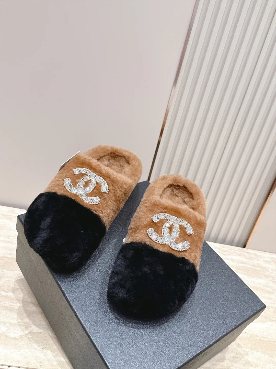 Women's Slippers CHANEL 18266277