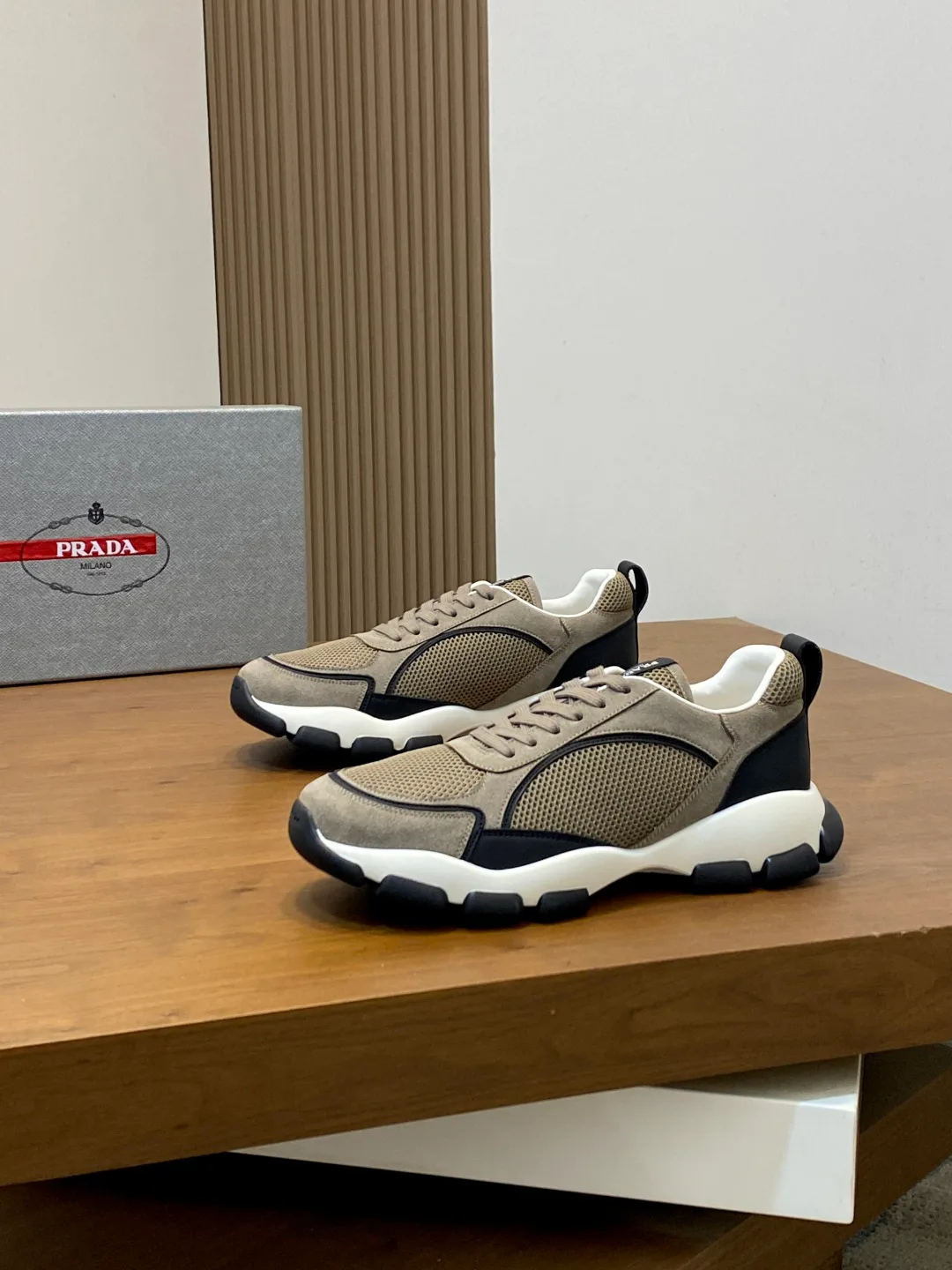 Men's Sneakers PRADA 18055232