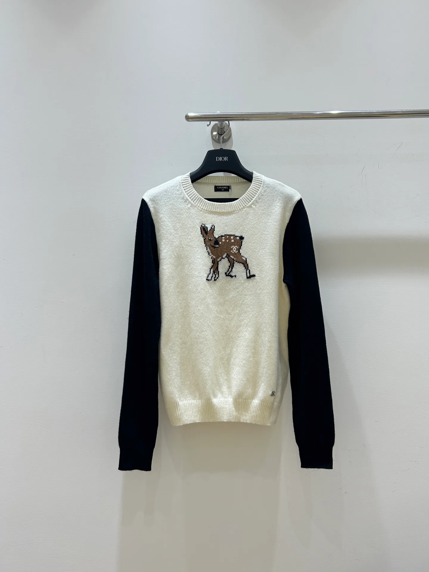 Women's Jumpers And Sweaters CHANEL 18096616