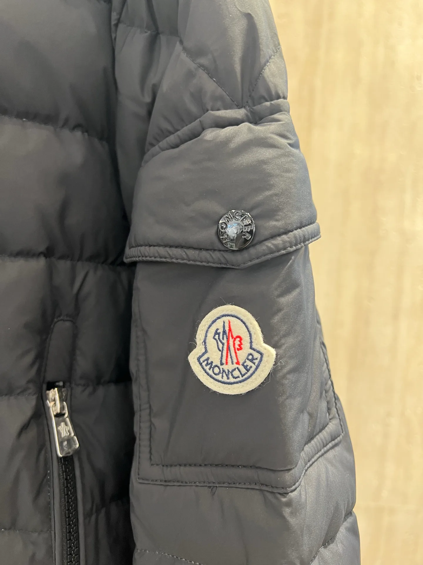 Куртки И Пуховики Мужские Moncler 18683915