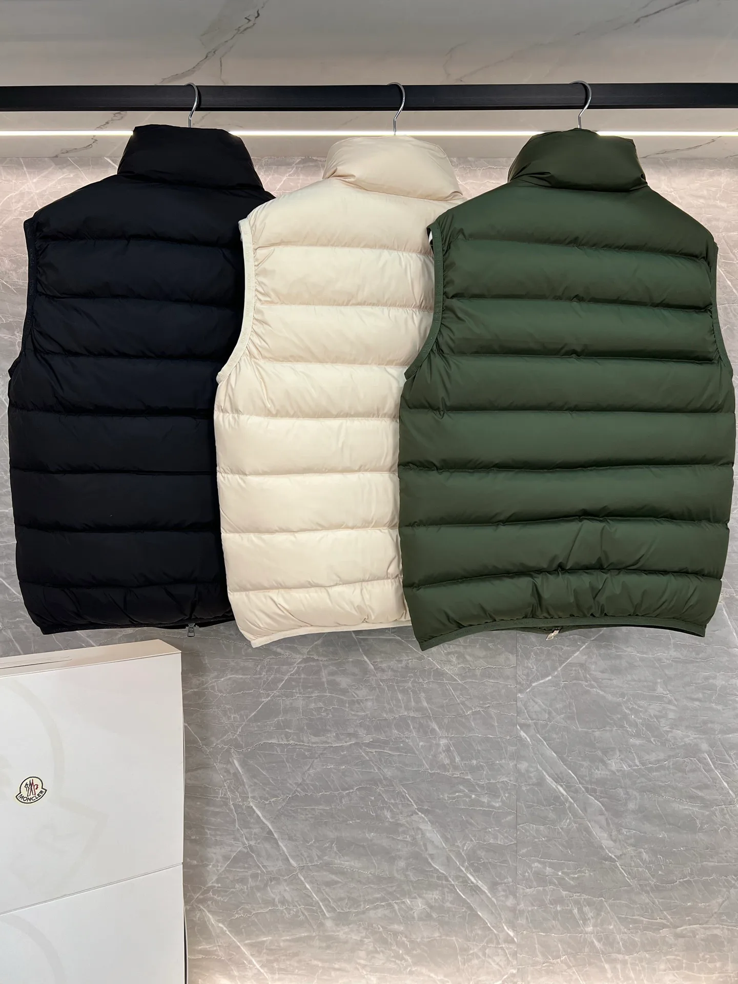 Жилеты Мужские Moncler 18599843