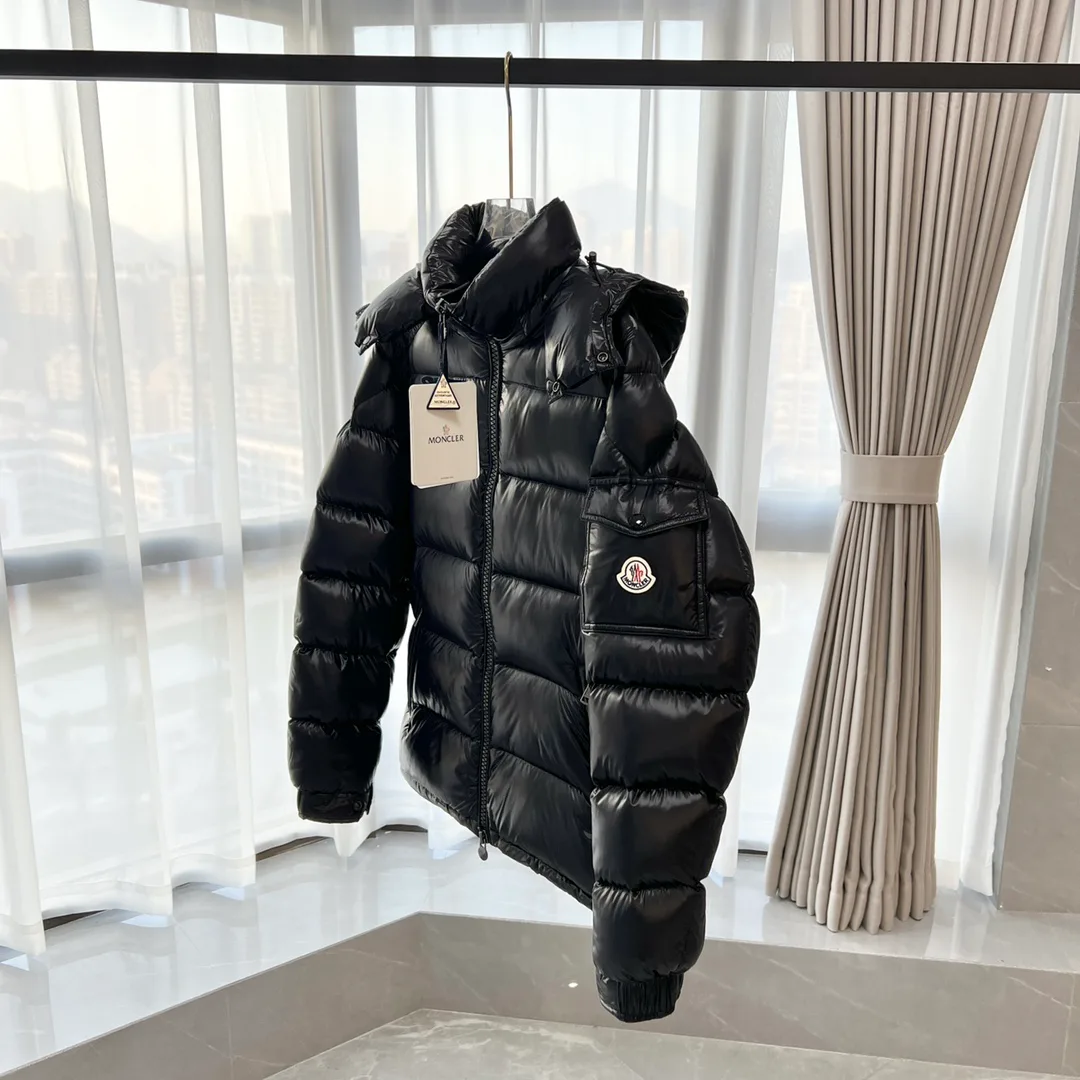 Men's Jackets And Down Jackets MONCLER 17964625