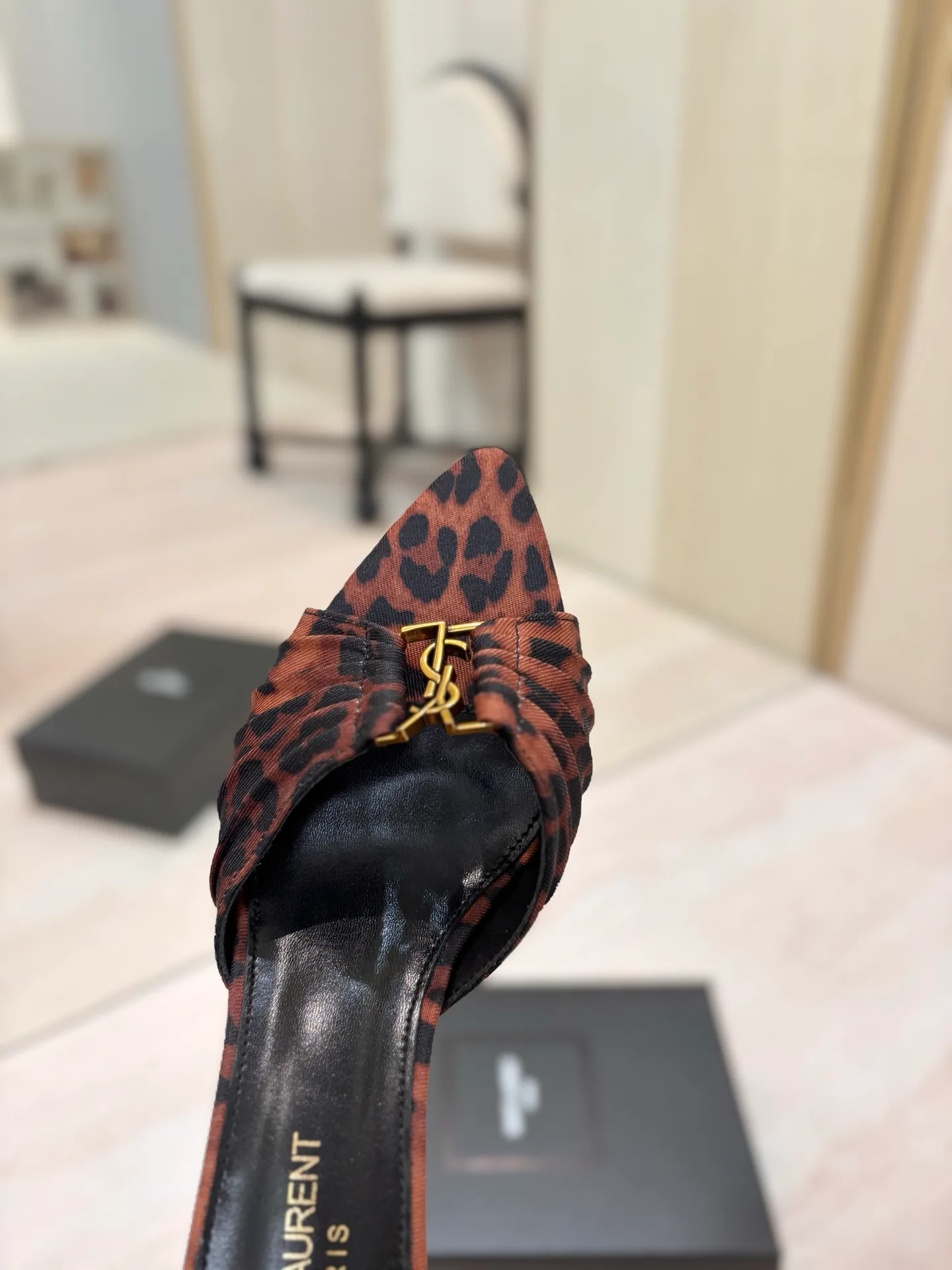 Women's Mules And Clogs SAINT LAURENT 17476009