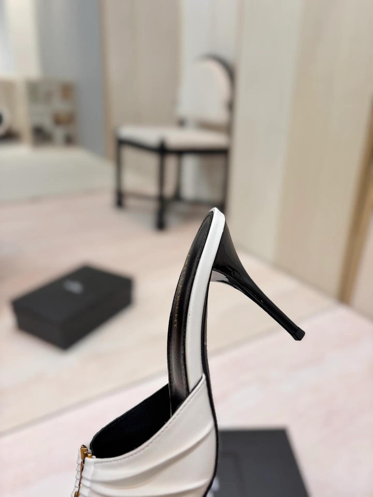 Women's Mules And Clogs SAINT LAURENT 17476057