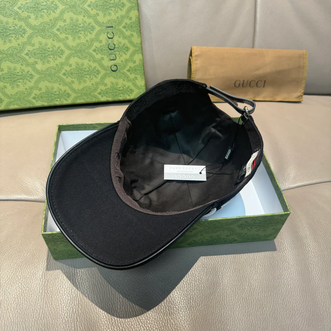 Hats GUCCI 17604842