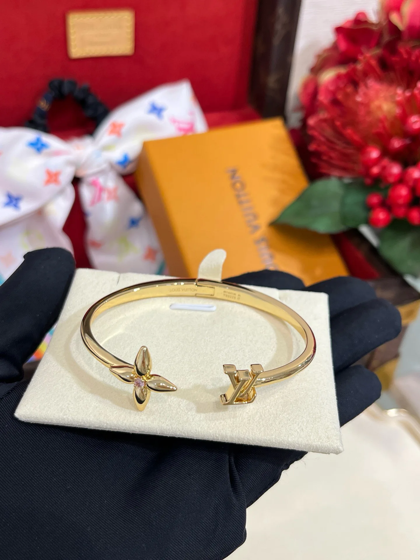 Jewelry LOUIS VUITTON 17819348