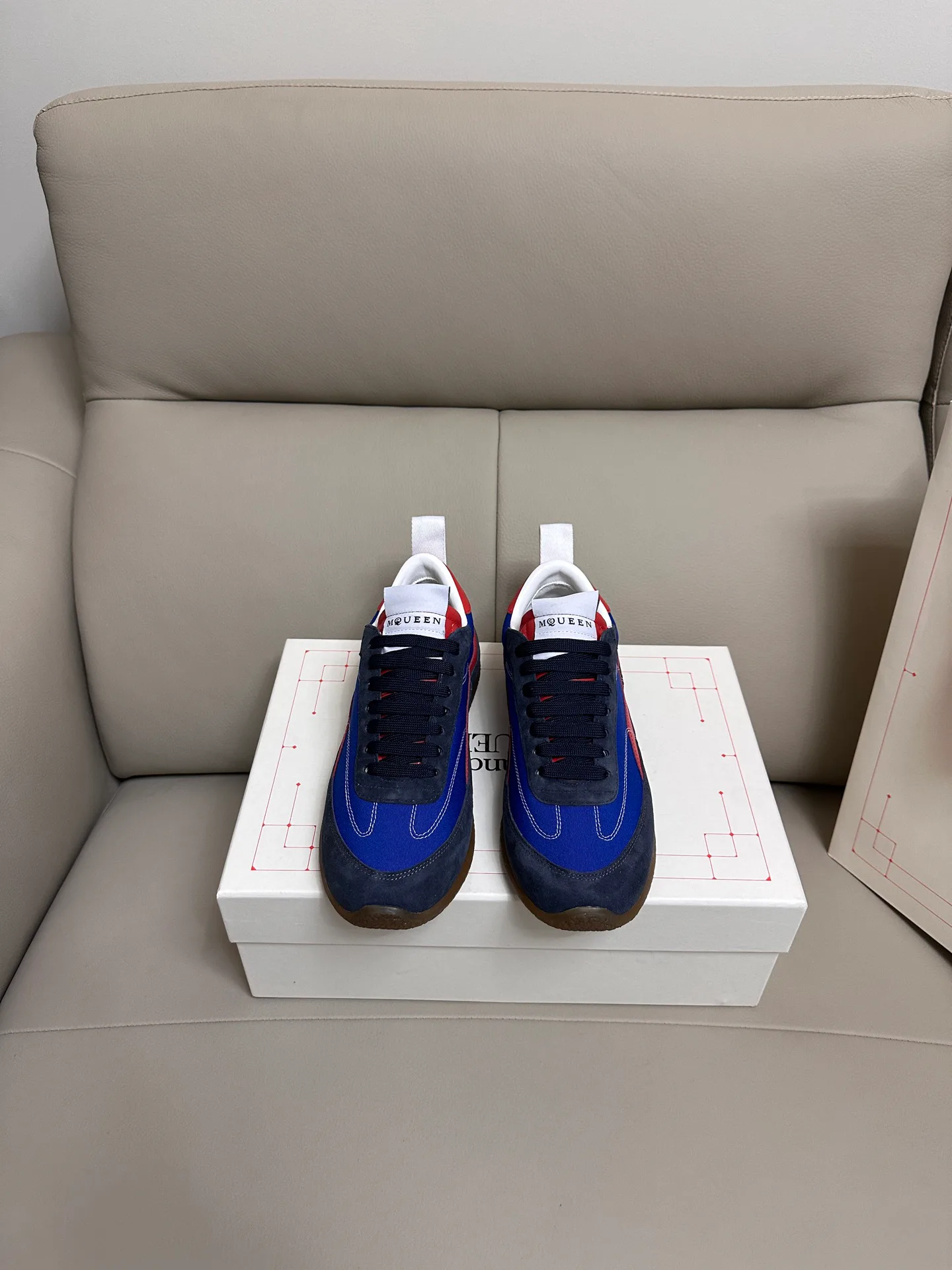 Кроссовки Женские Alexander Mcqueen 18616750