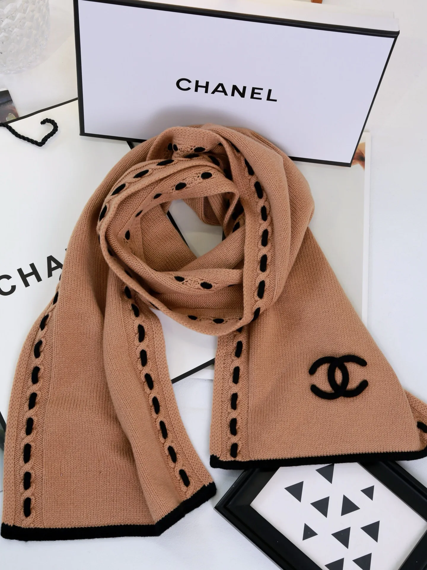Hats CHANEL 18427045