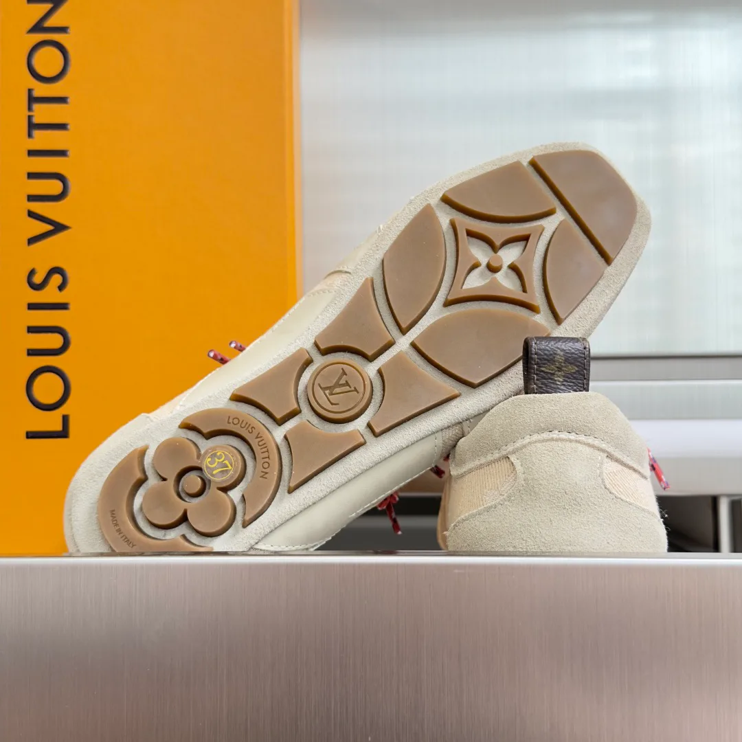Women's Sneakers LOUIS VUITTON 17780705