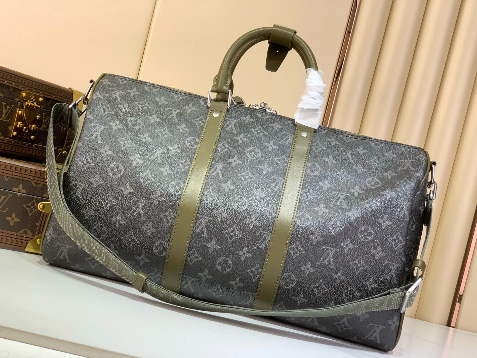 Women's Travel Bags LOUIS VUITTON 17499391