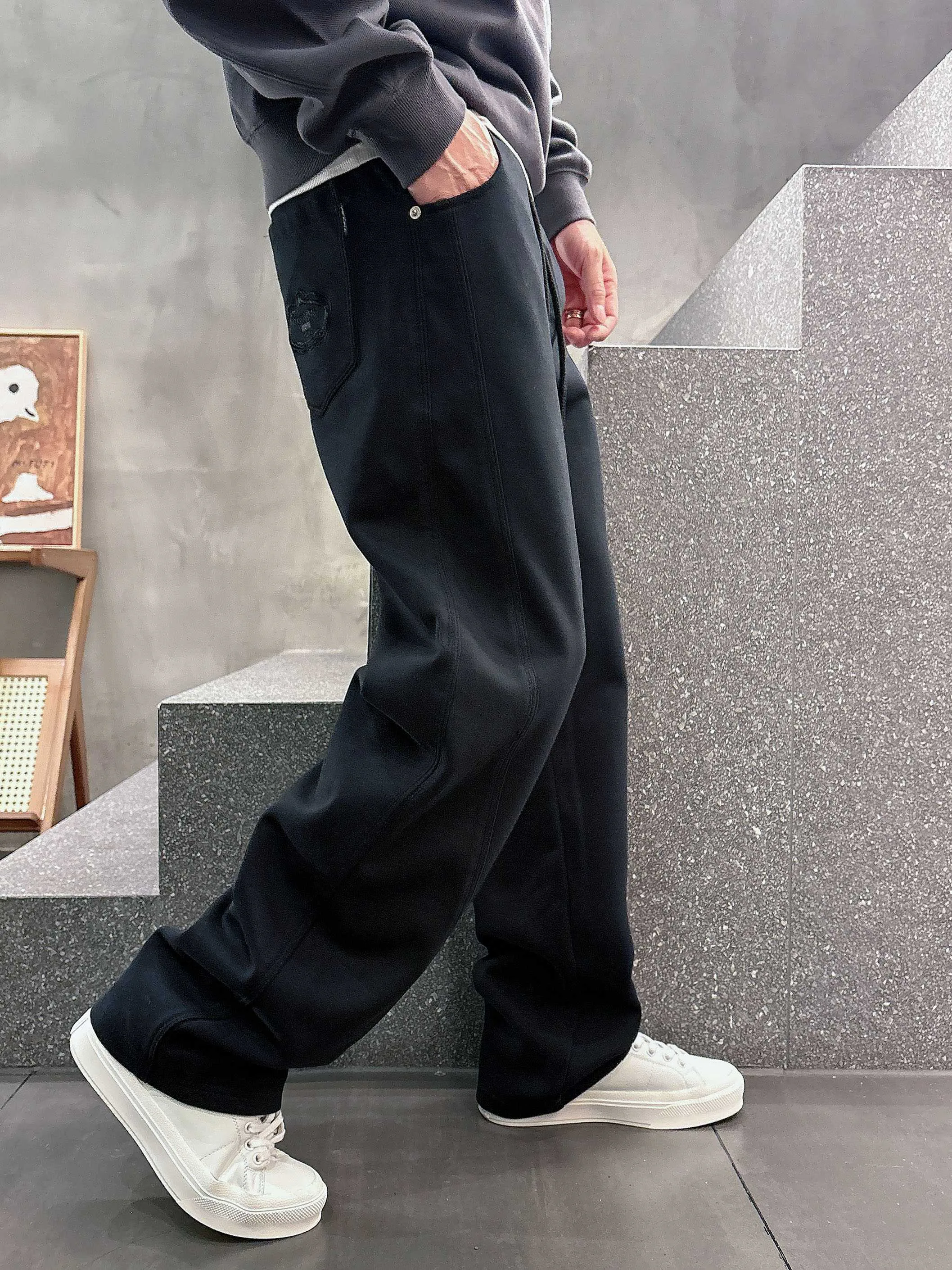 Men's Trousers PRADA 18368700