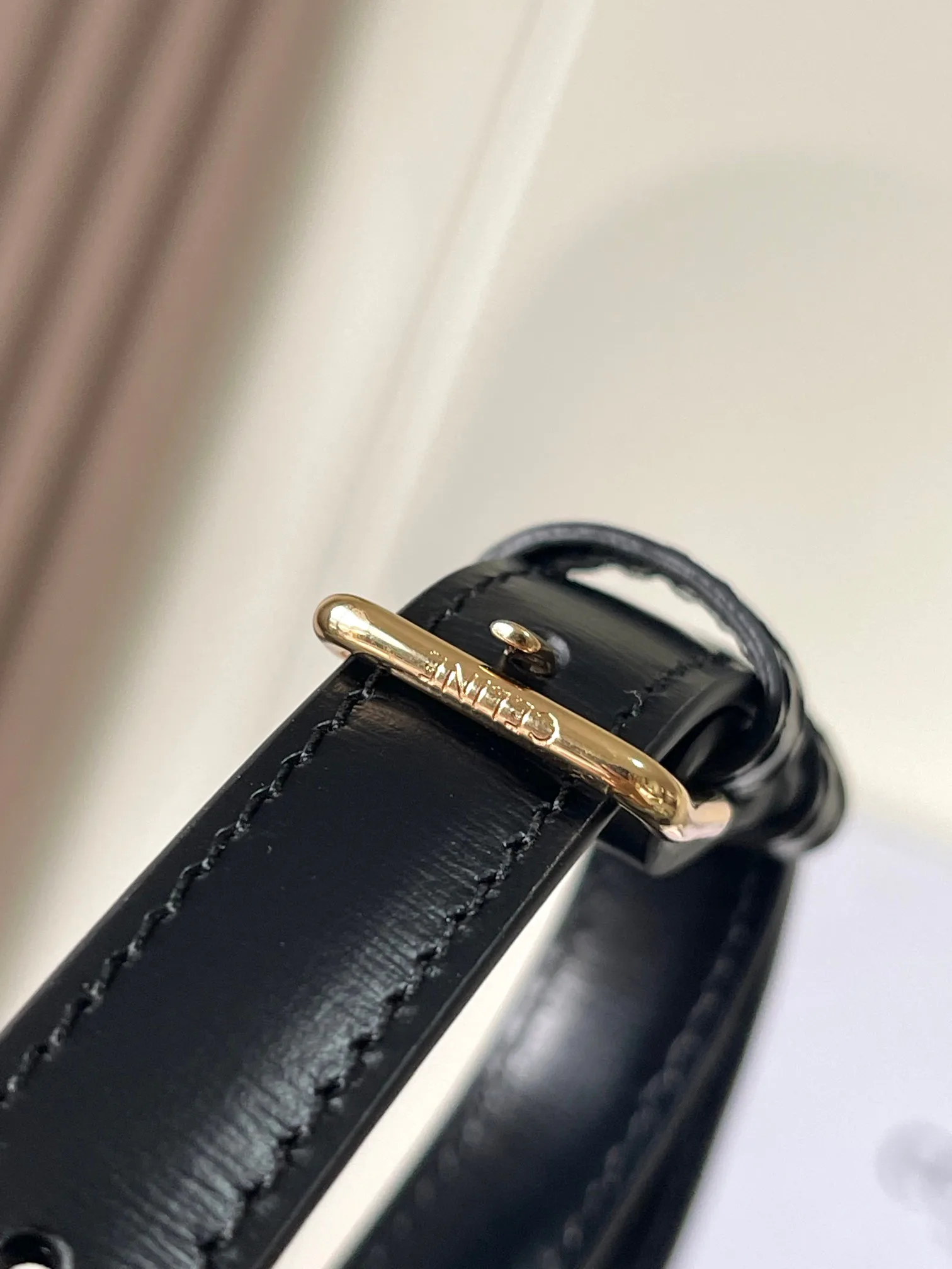 Women's Classic Handbags CELINE 18310367