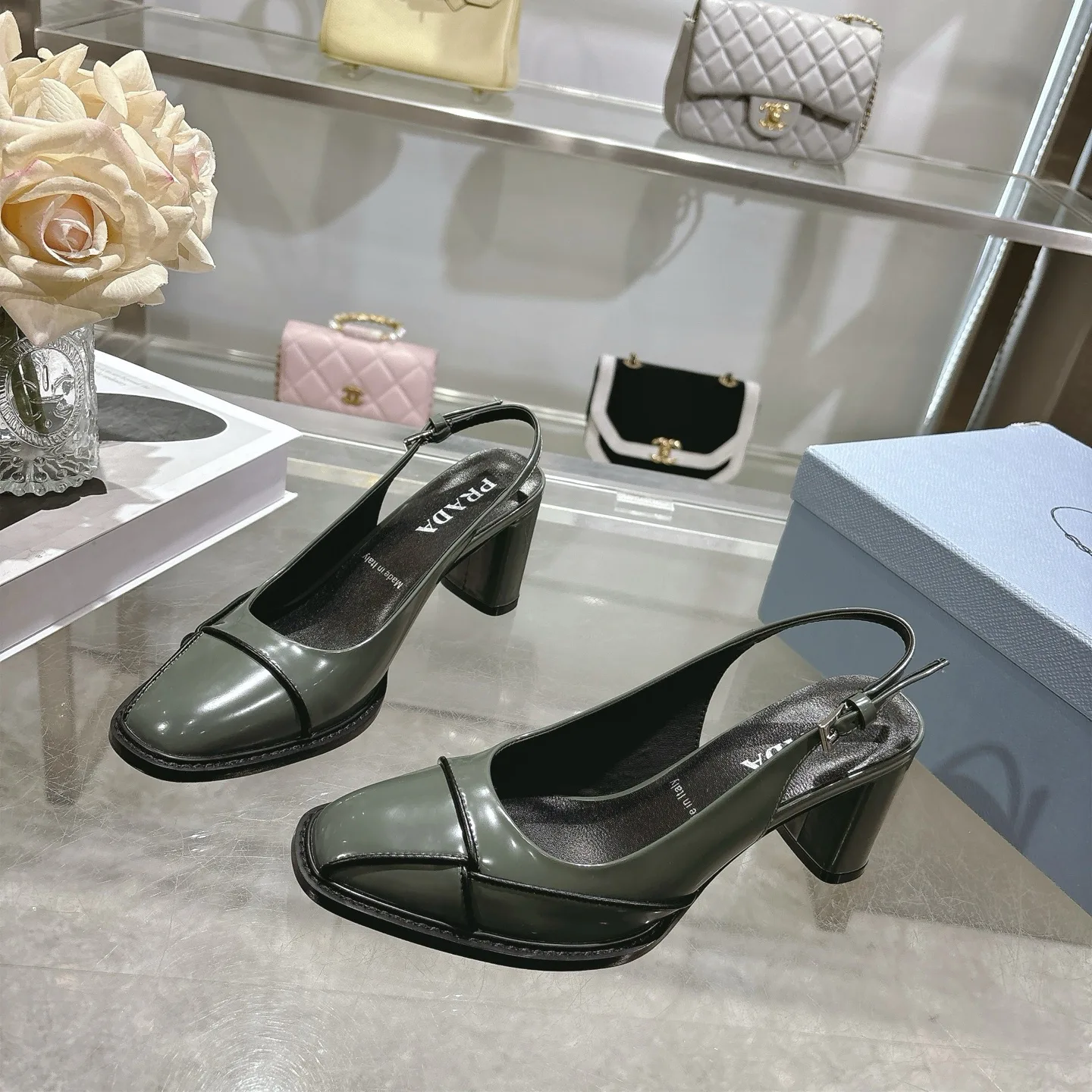 Women's Open-Toe Sandals PRADA 18104779