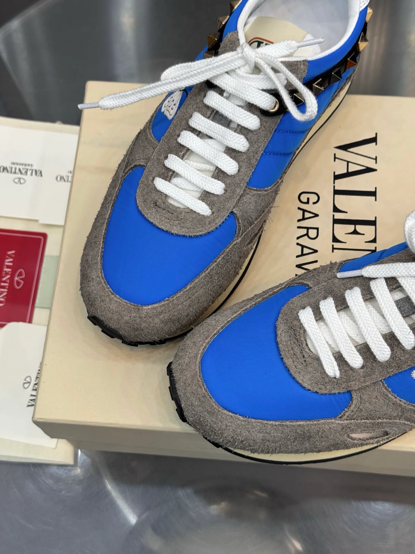 Women's Sneakers VALENTINO 18202509