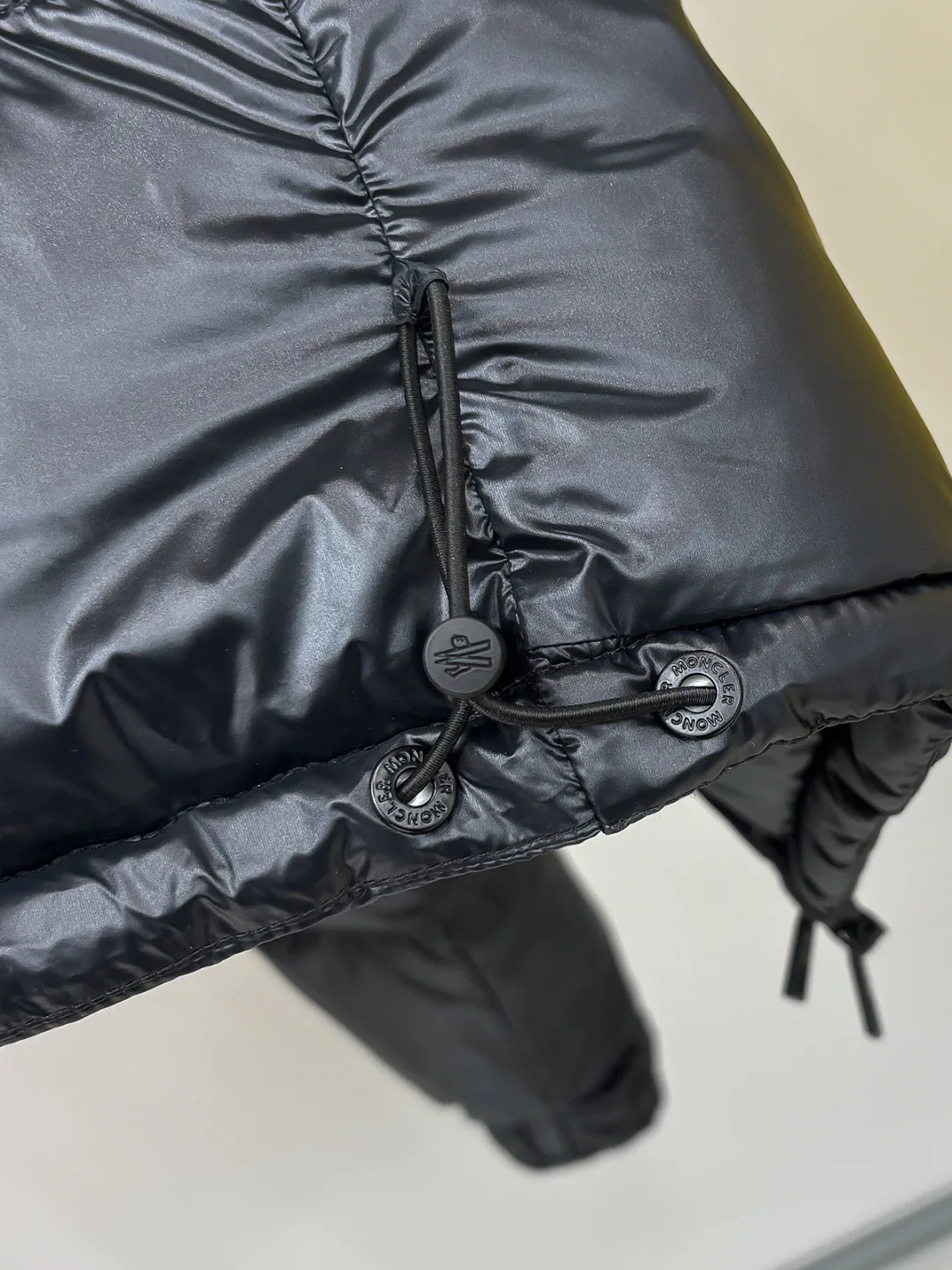 Куртки И Пуховики Мужские Moncler 18596624