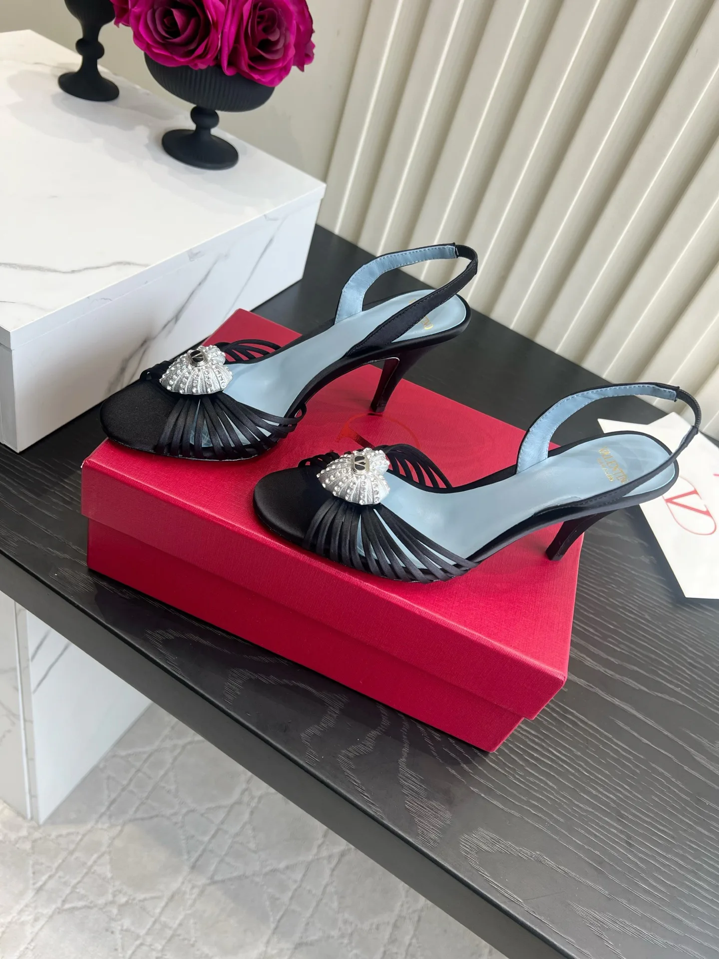 Women's Open-Toe Sandals VALENTINO 18322866