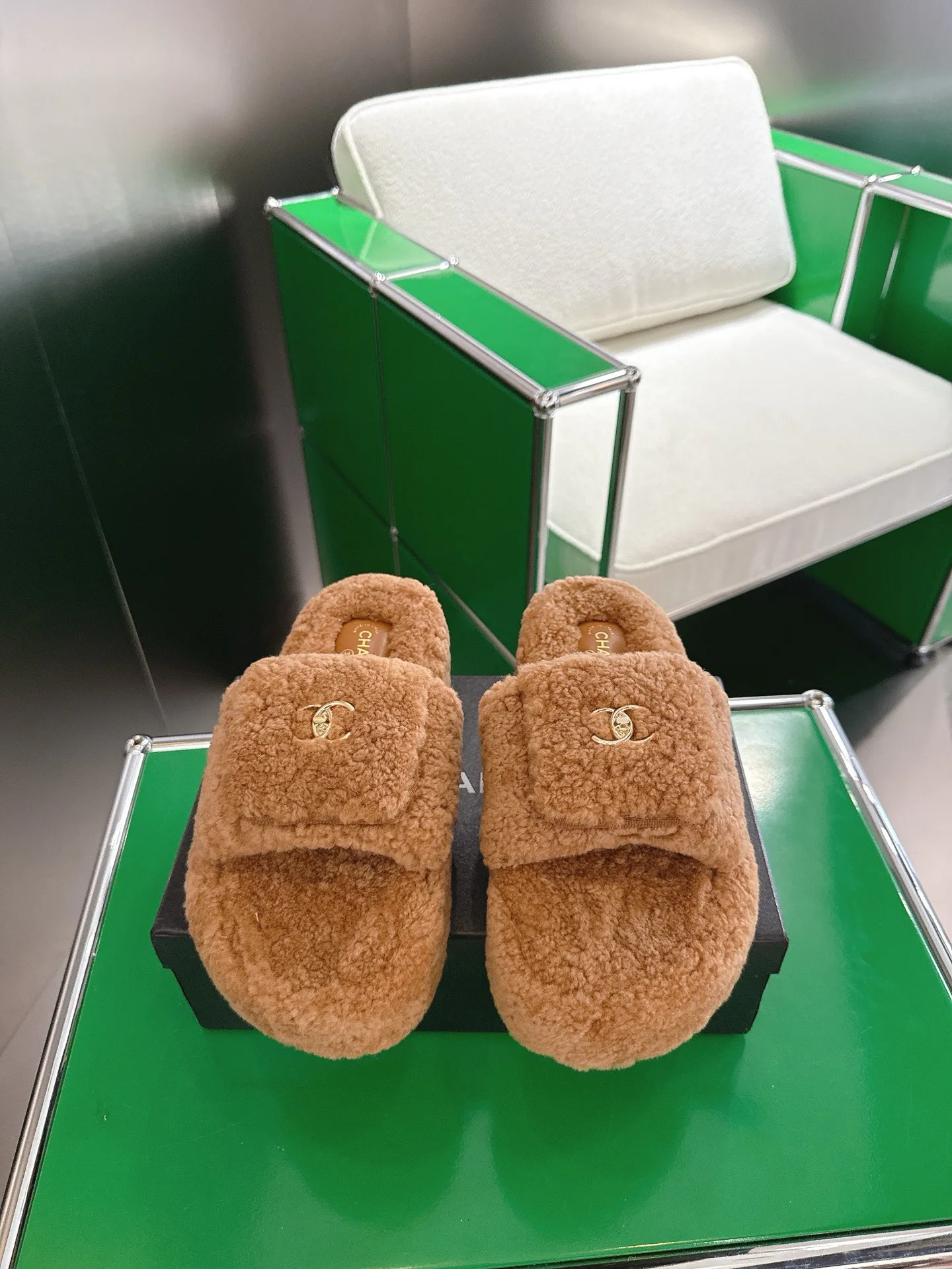 Women's Slippers CHANEL 18324616