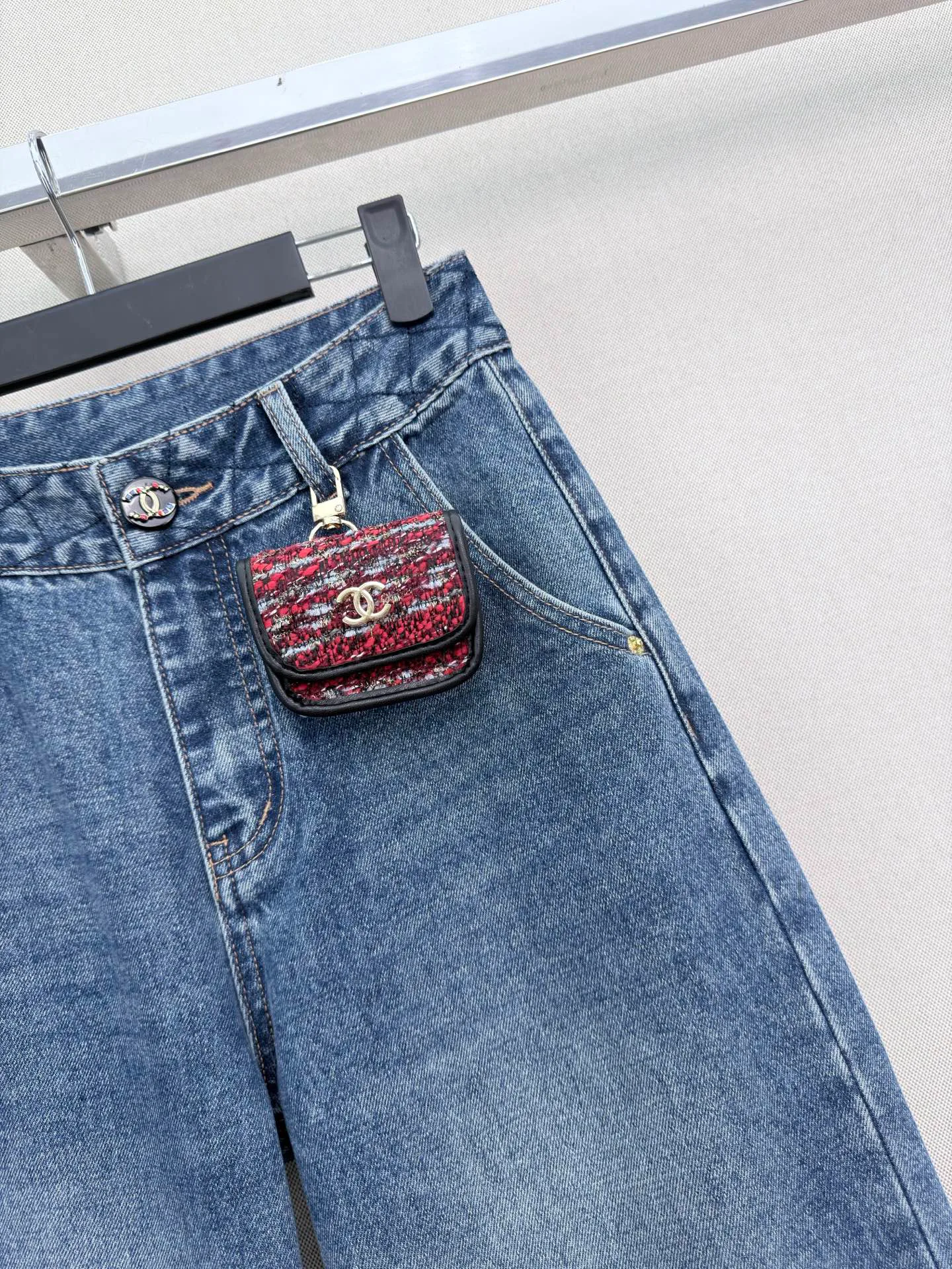 Women's Jeans CHANEL 18498525