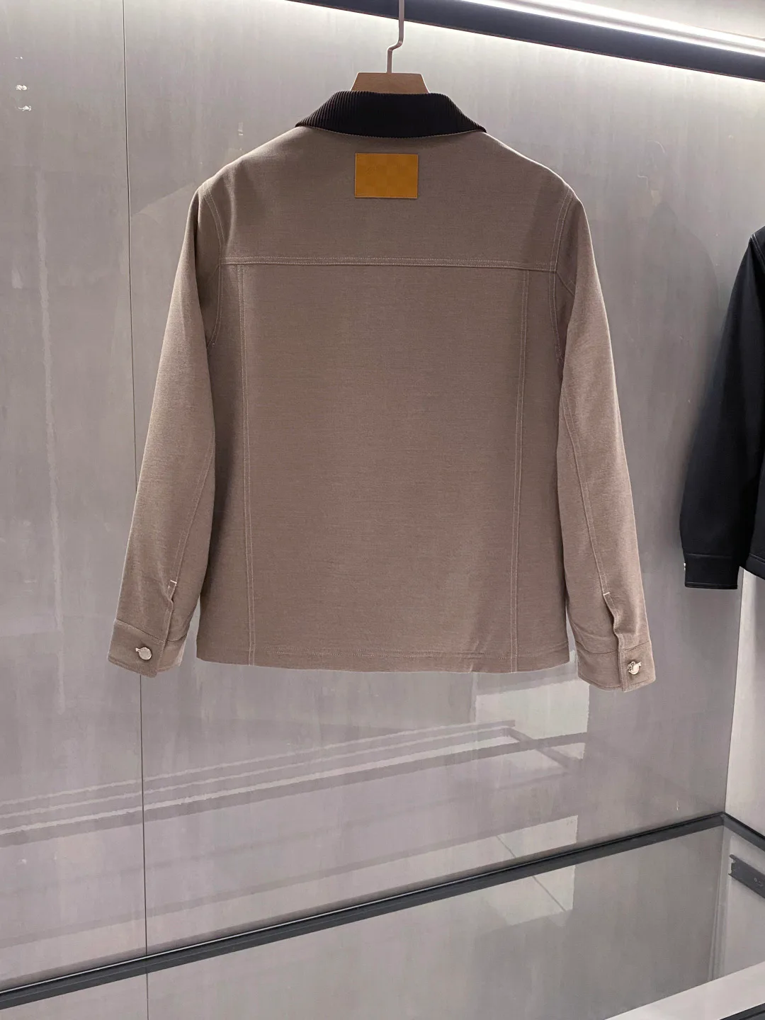 Куртки И Пуховики Мужские Louis Vuitton 18572284