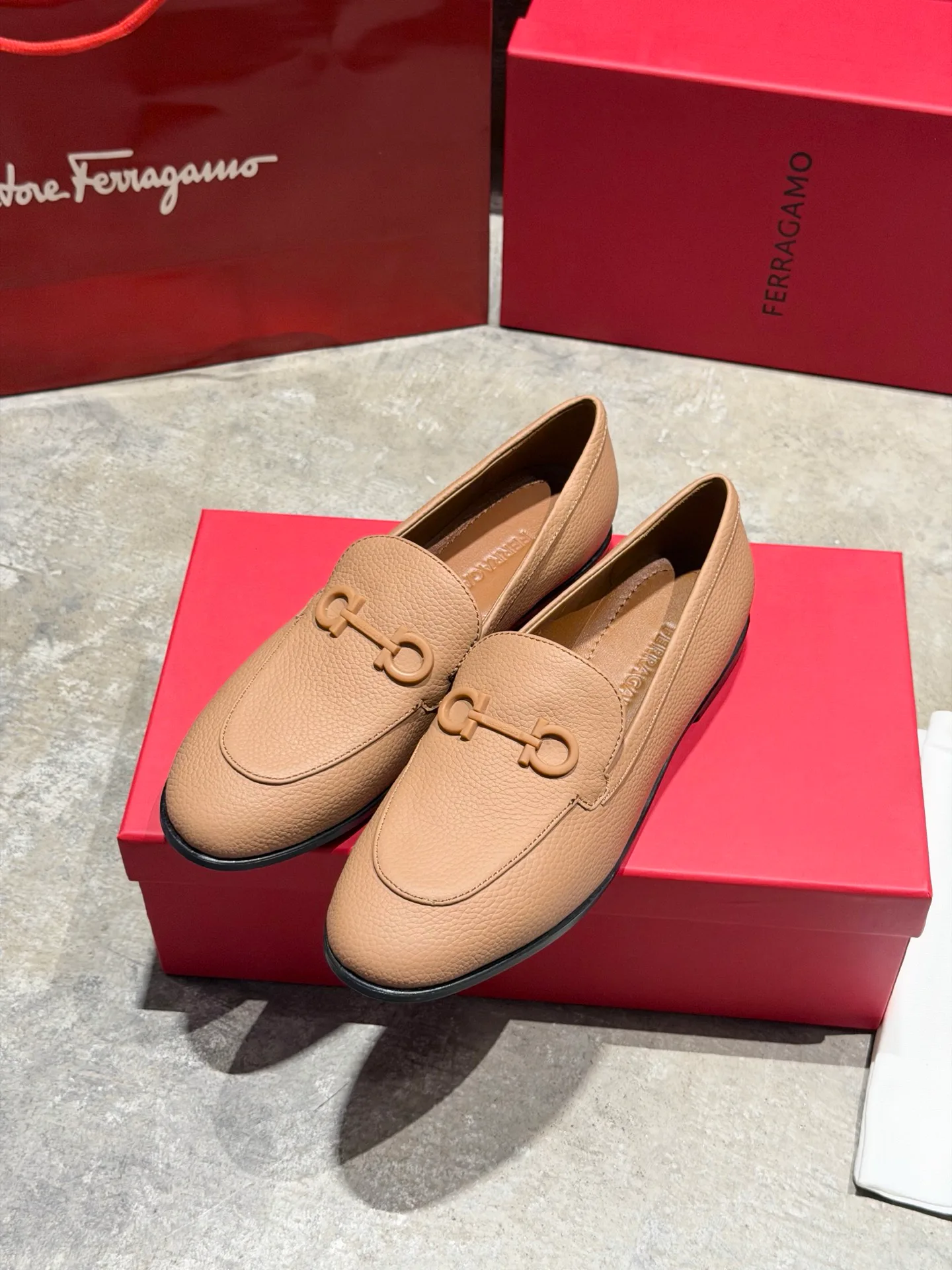 Women's Loafers And Moccasins SALVATORE FERRAGAMO 17642564