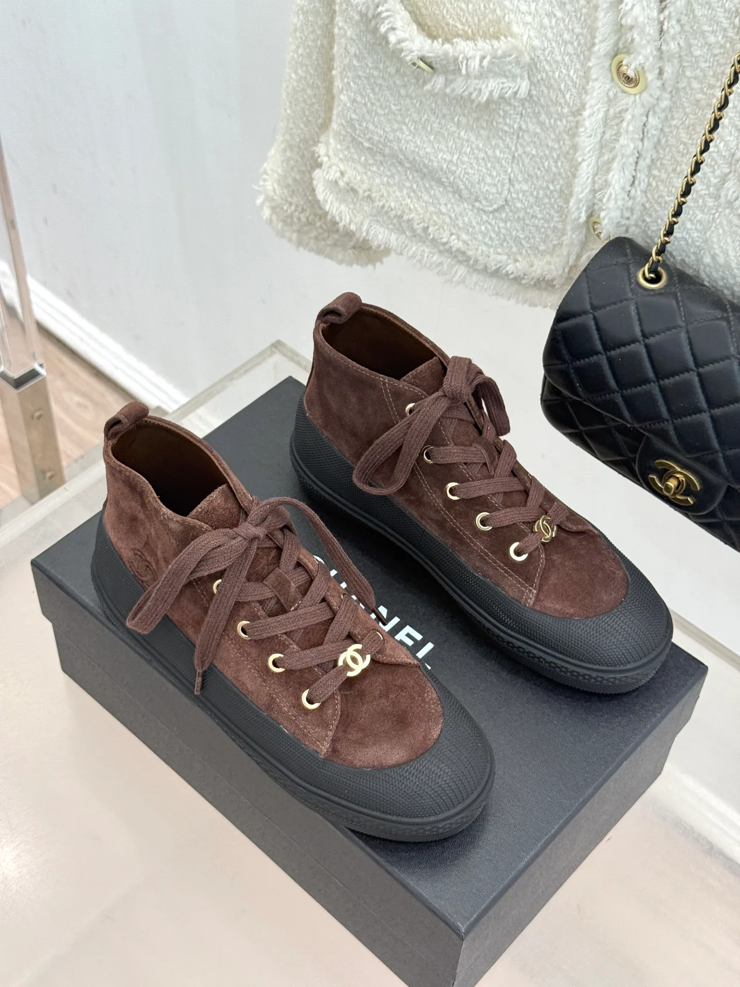 Women's Sneakers CHANEL 18360421