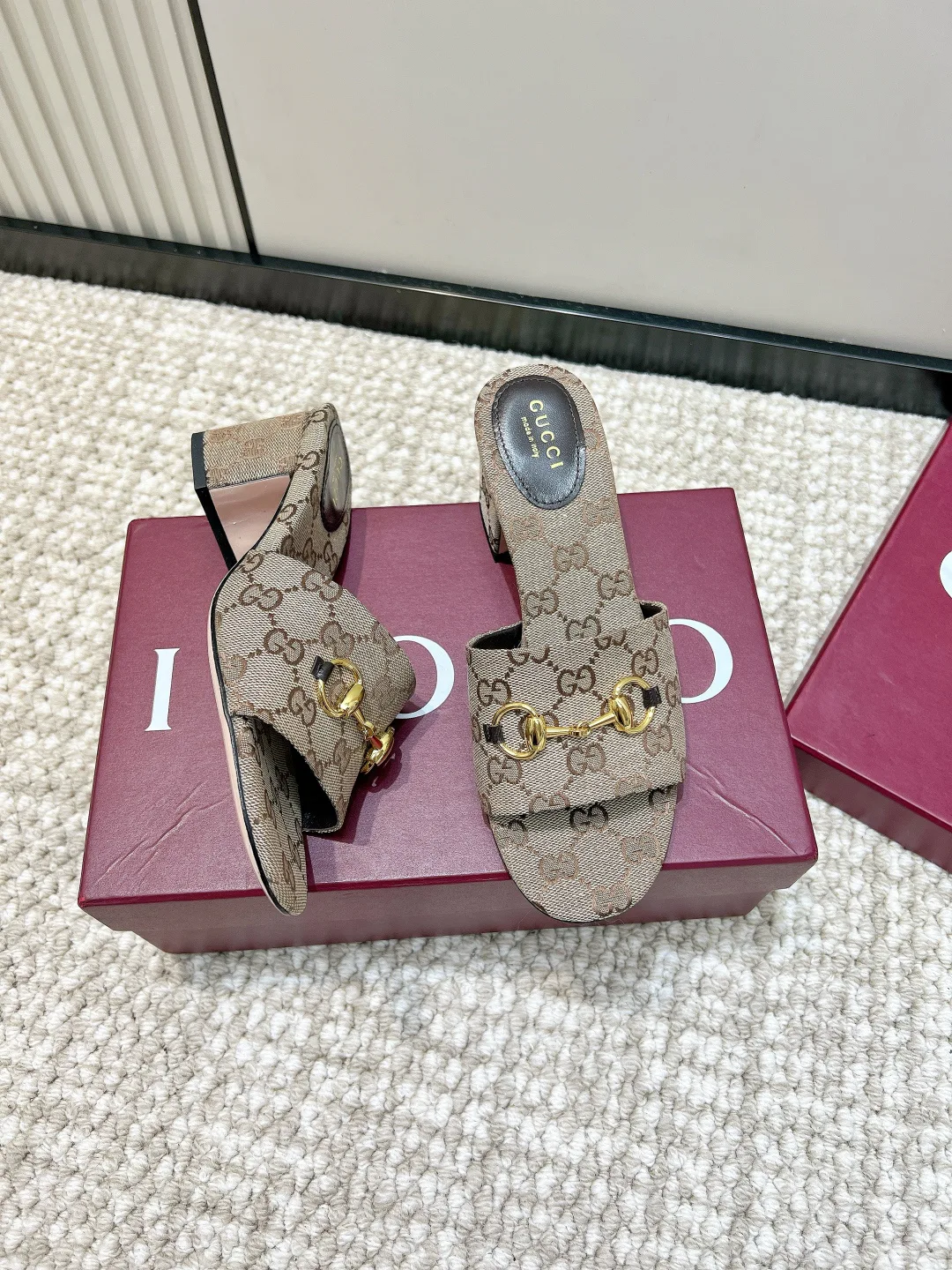 Women's Mules And Clogs GUCCI 17637852