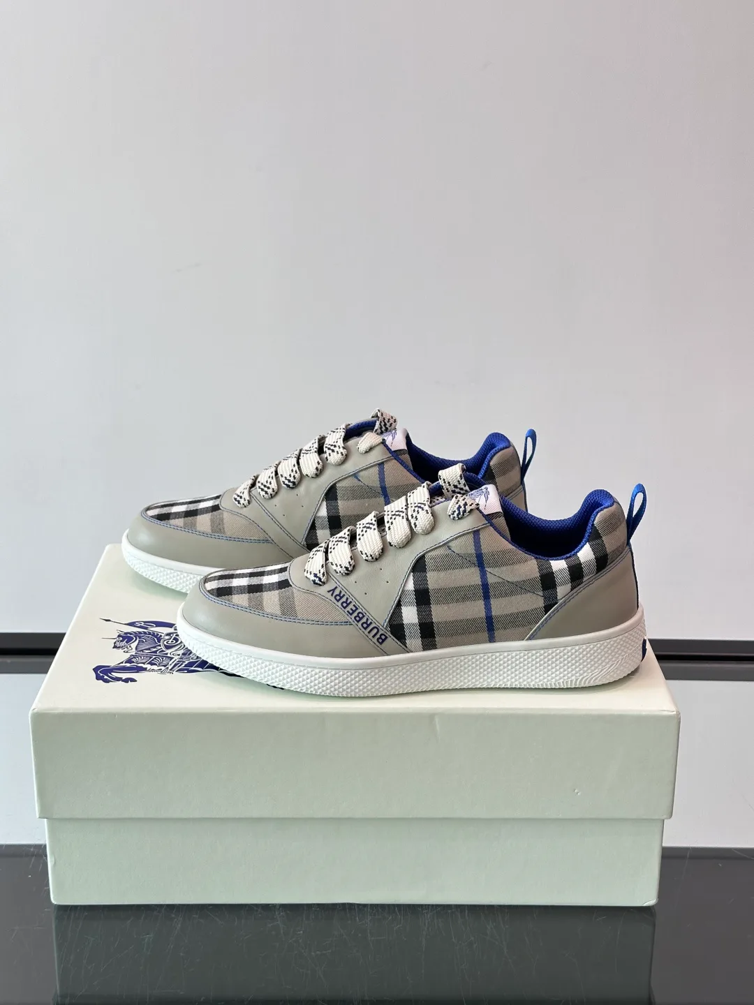 Men's Sneakers BURBERRY 18449433